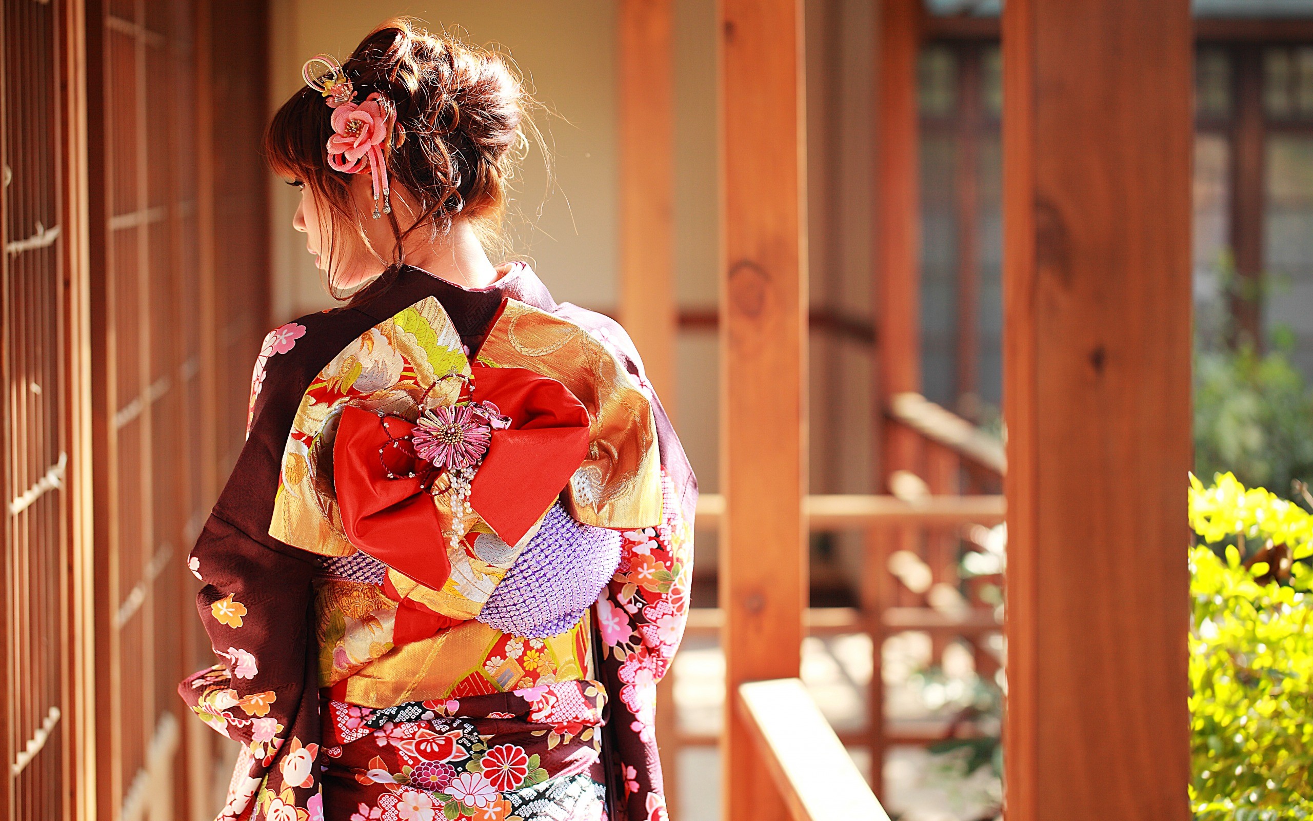 Wallpaper, red, dress, Japanese women, Japanese clothes, clothing, geisha, flower, woman, wedding, bride, costume, ceremony 2560x1600