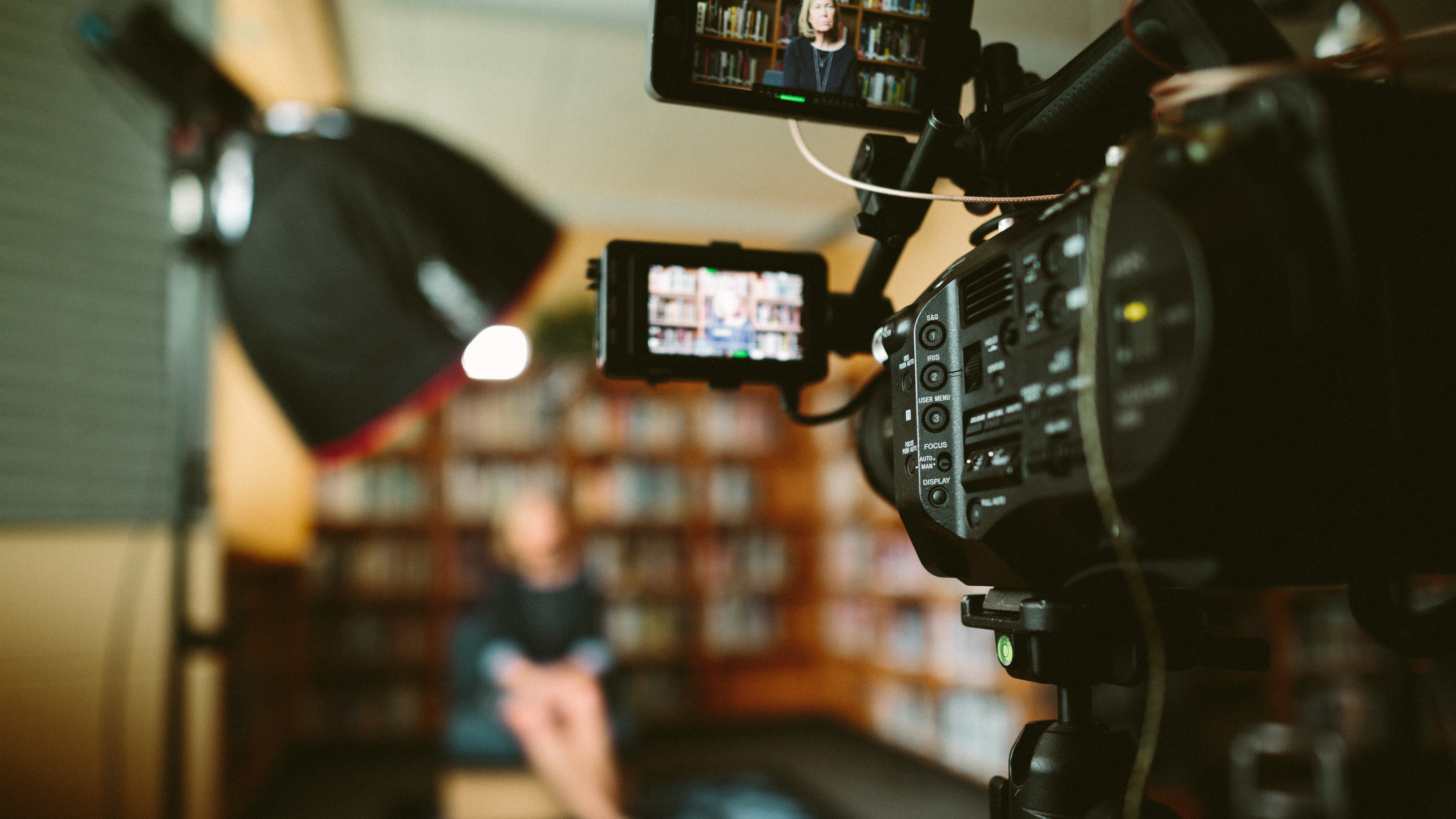 5596x3731 equipment, camera, broadcast, bokeh, video, focu, hand, Free , sony, len, video camera, behind the scene, film, filming, fs700, documentary, film maker, person, microphone, videography, film making