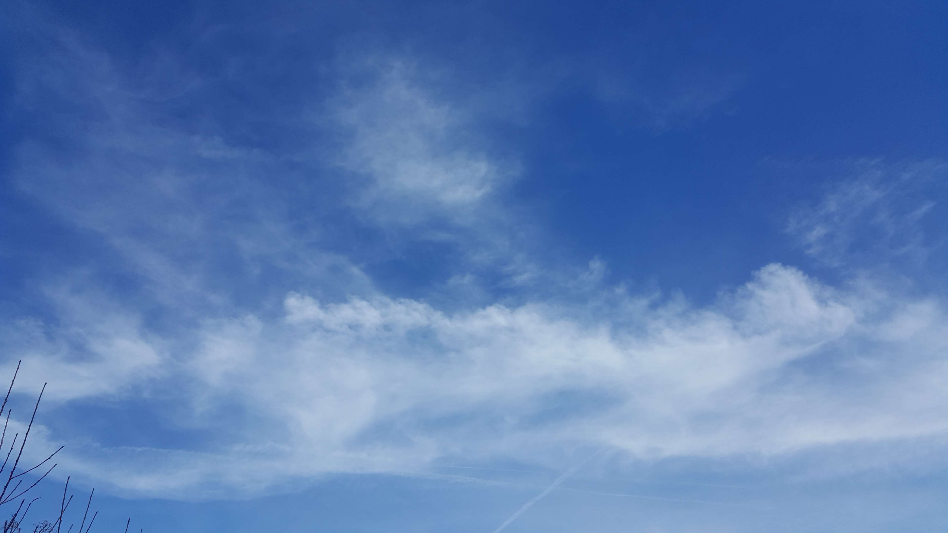 3840x2160 blue sky, bright day, cloudy skies 4k JPG 203 kB Gallery HD Wallpaper