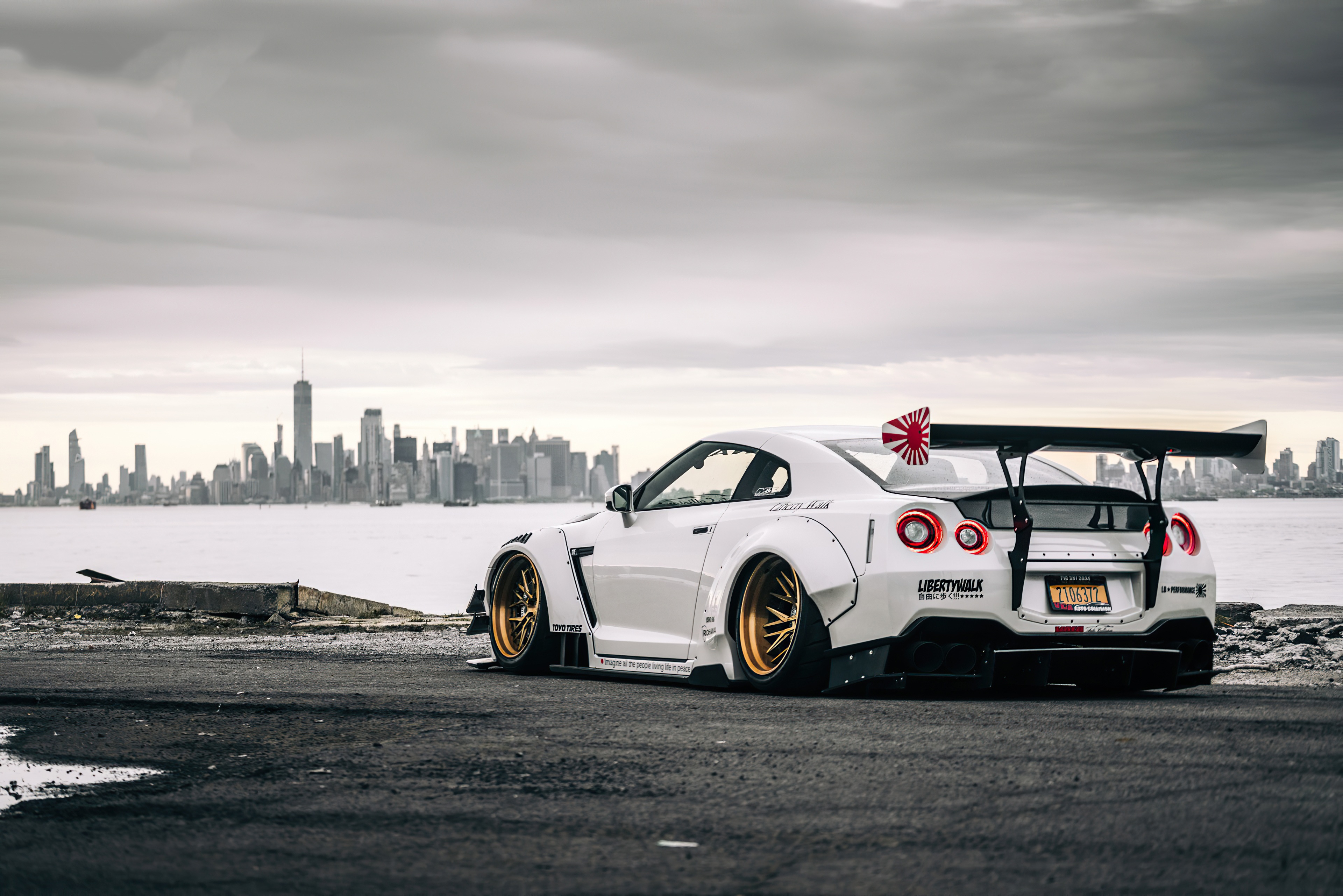 Wallpaper 4k Nissan Gtr In New York Wallpaper