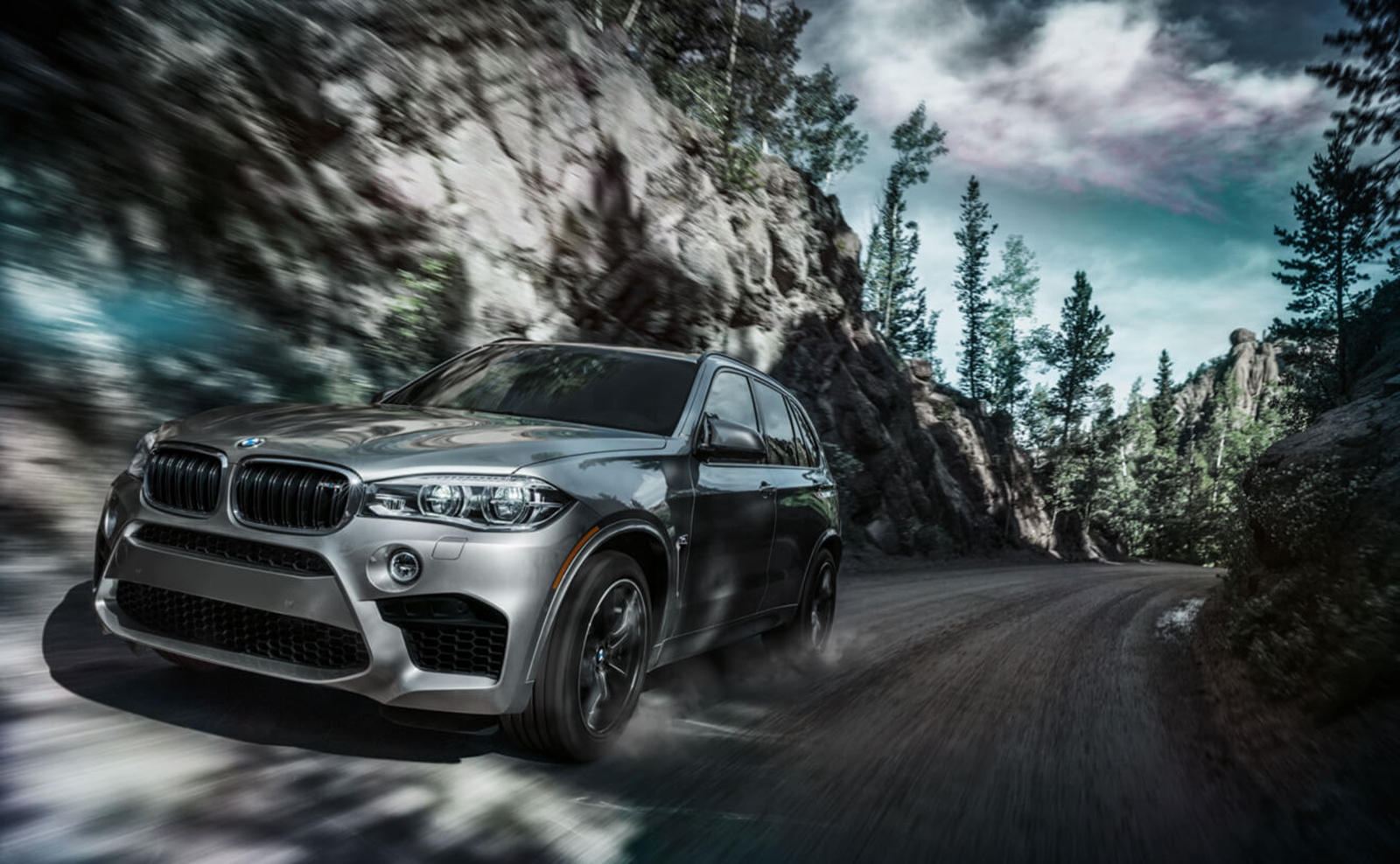 BMW X5 M Exterior Photo