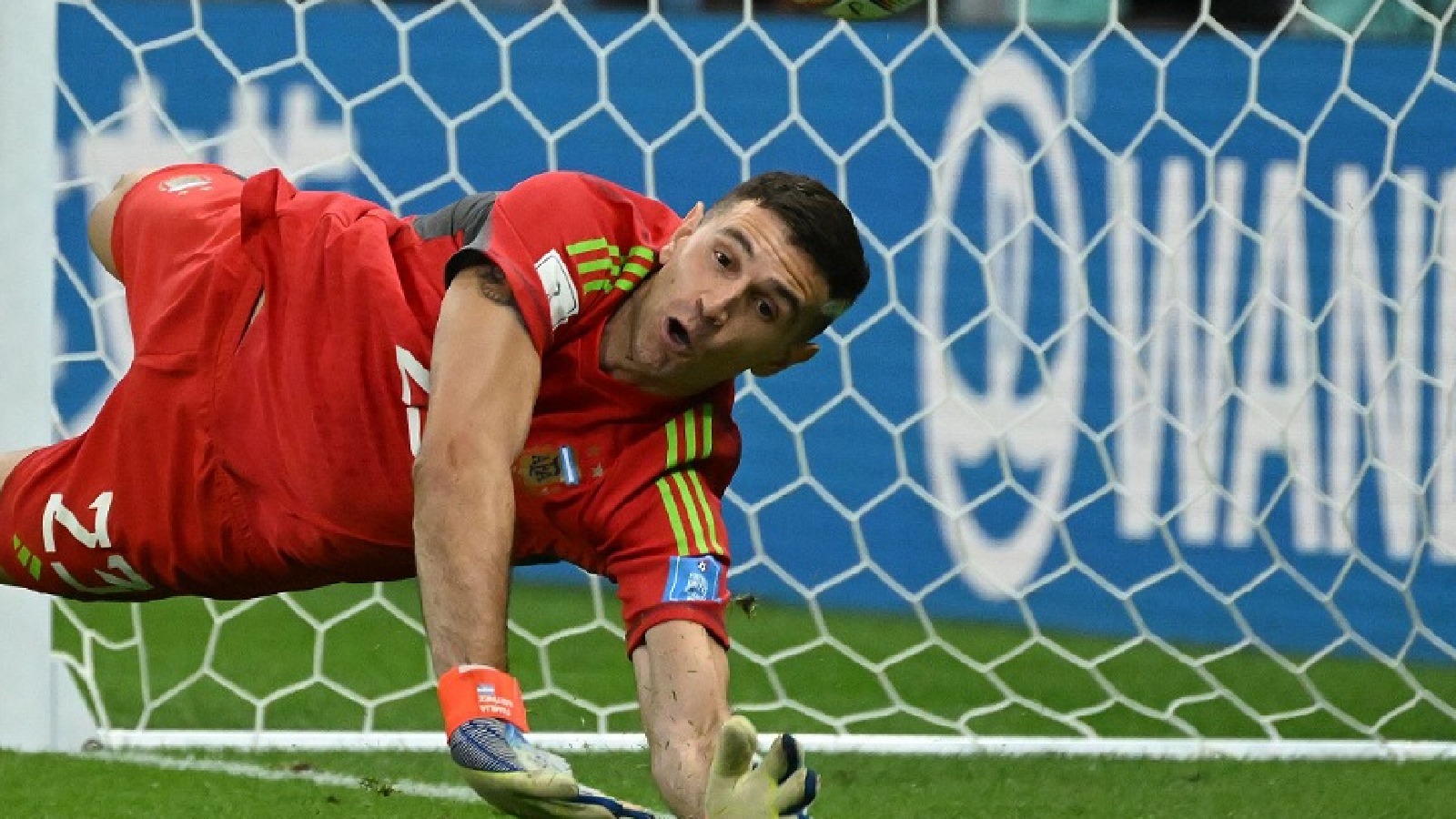 Emiliano Martinez targets World Cup glory for Argentina alongside Lionel Messi