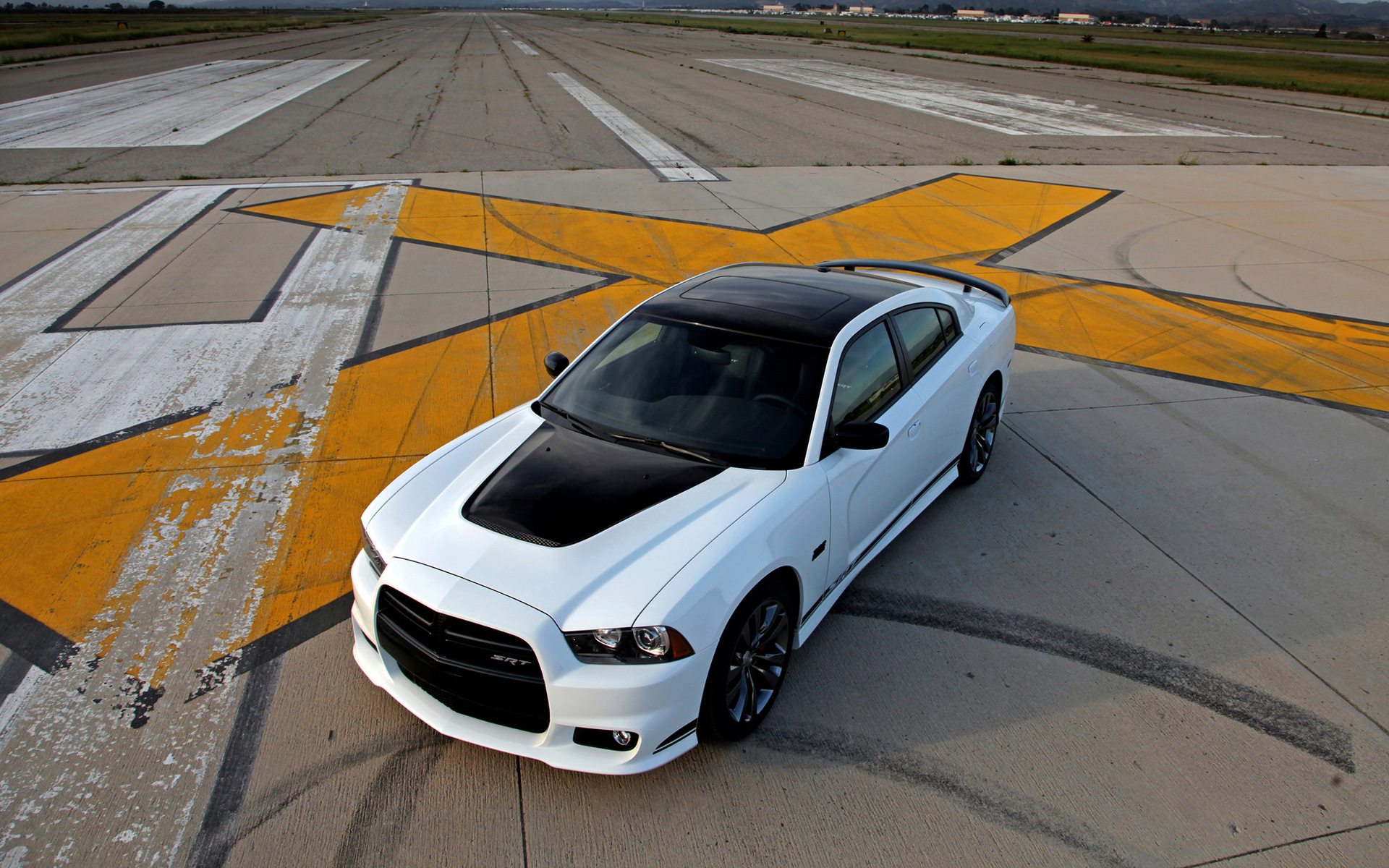 Dodge Charger SRT8 392 Hemi and HD Image