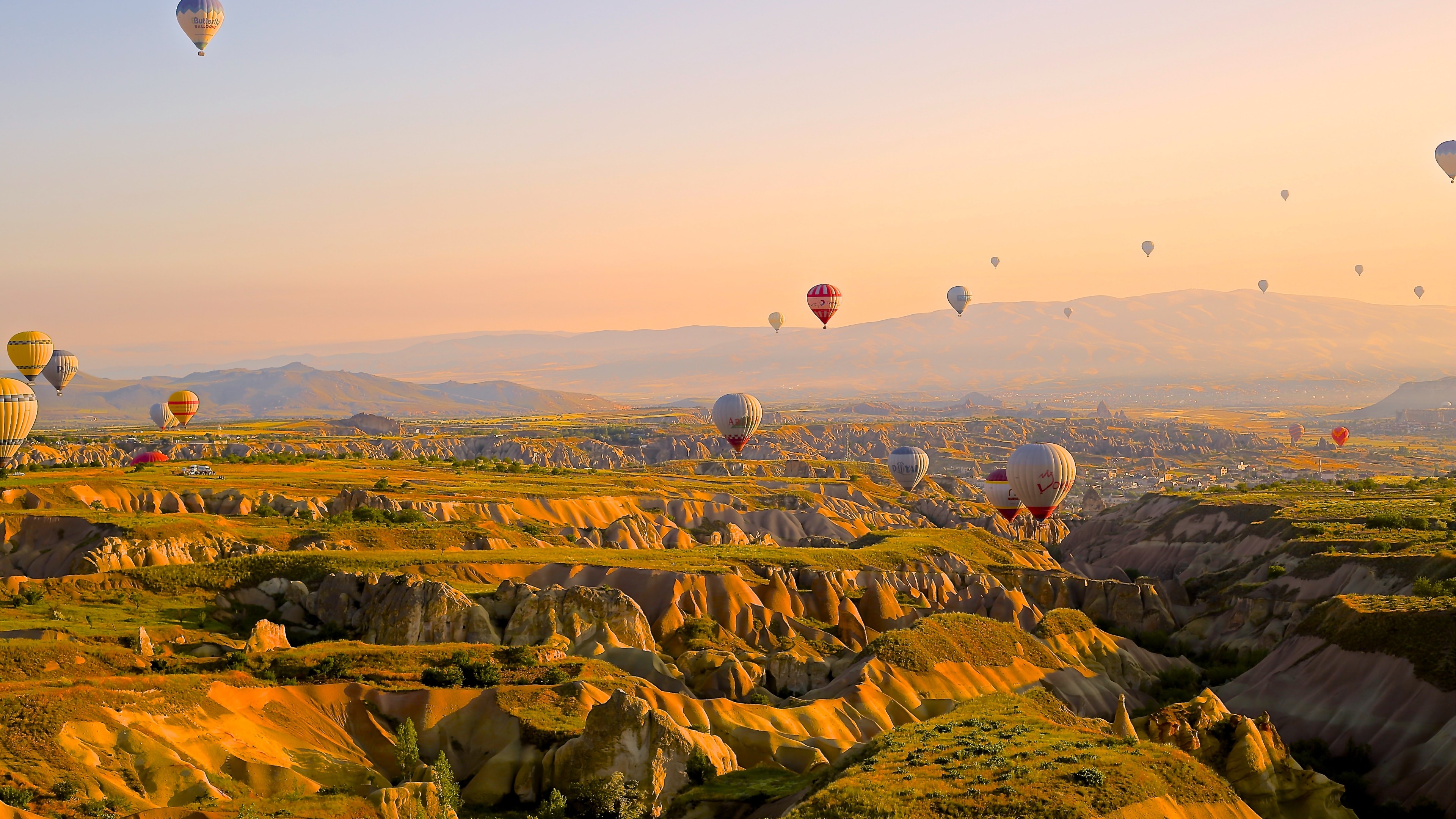 Hot Air Balloon Wallpaper for Desktop and Mobiles 4K Ultra HD