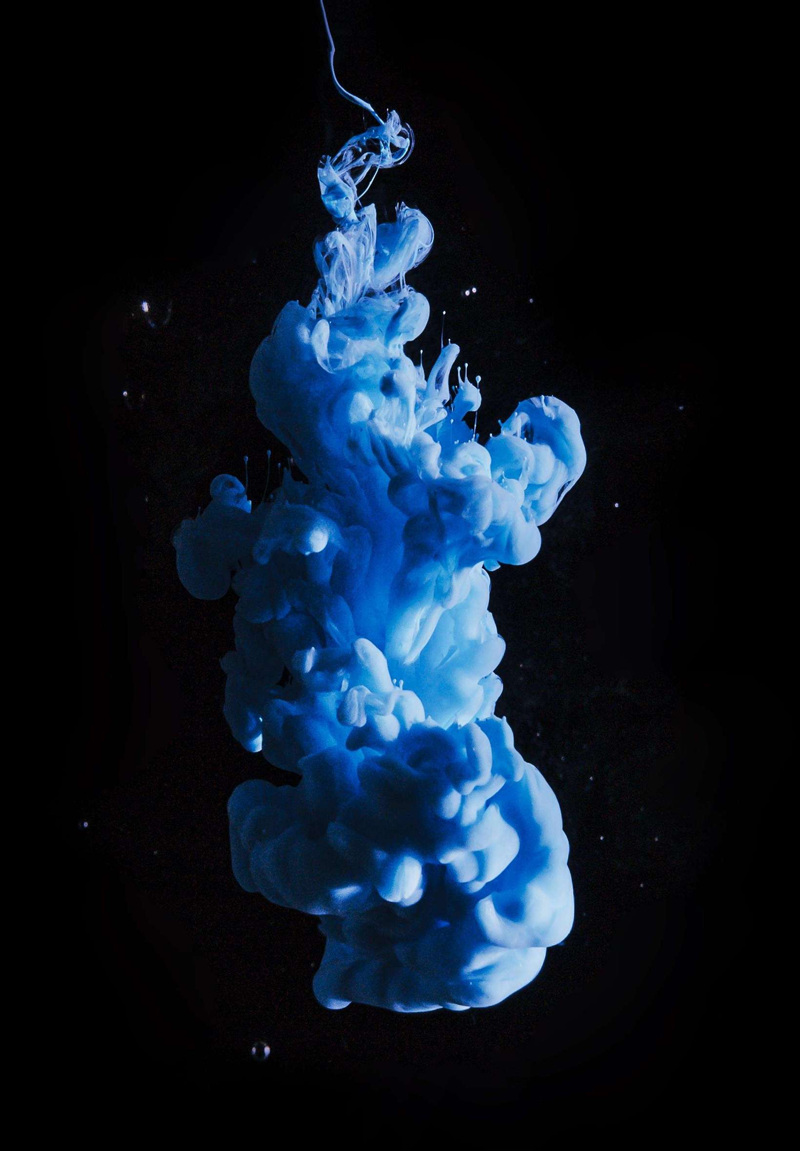 Blue Water Colour 4K iPad Wallpaper