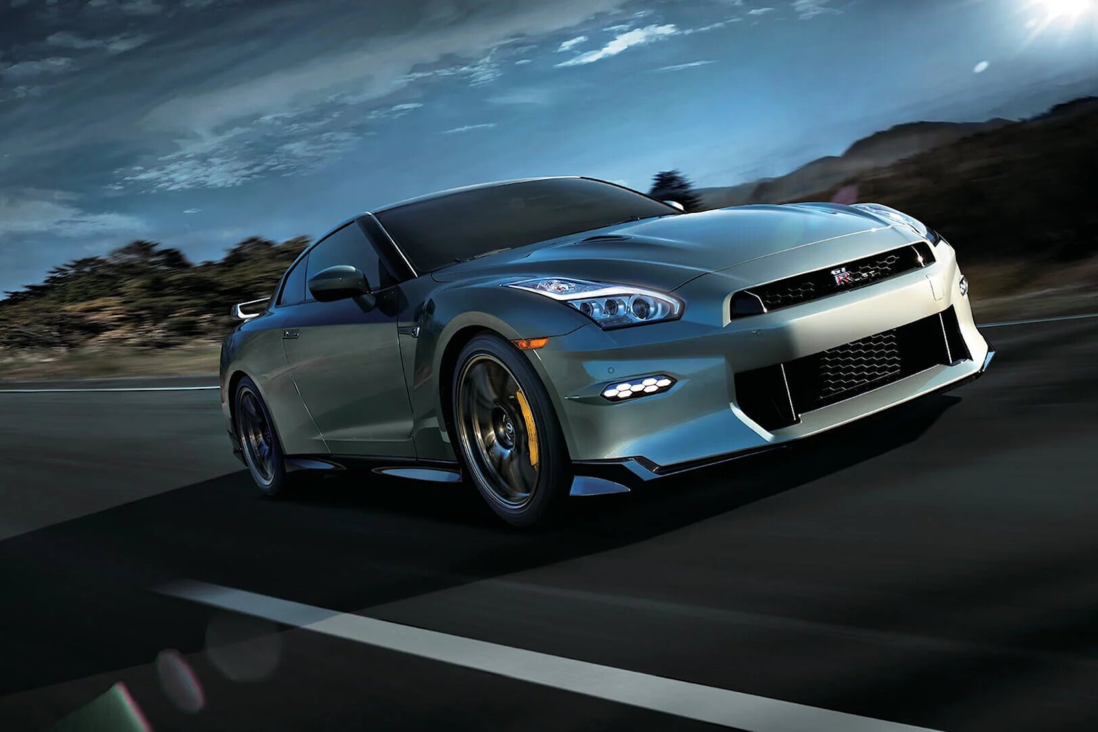 2024 Nissan GT R Exterior Photo