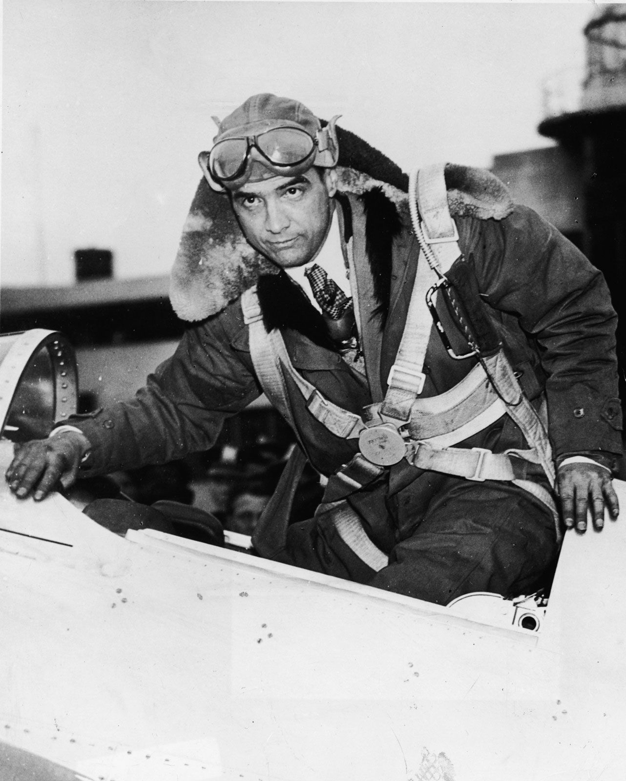 Howard Hughes. Biography & Facts