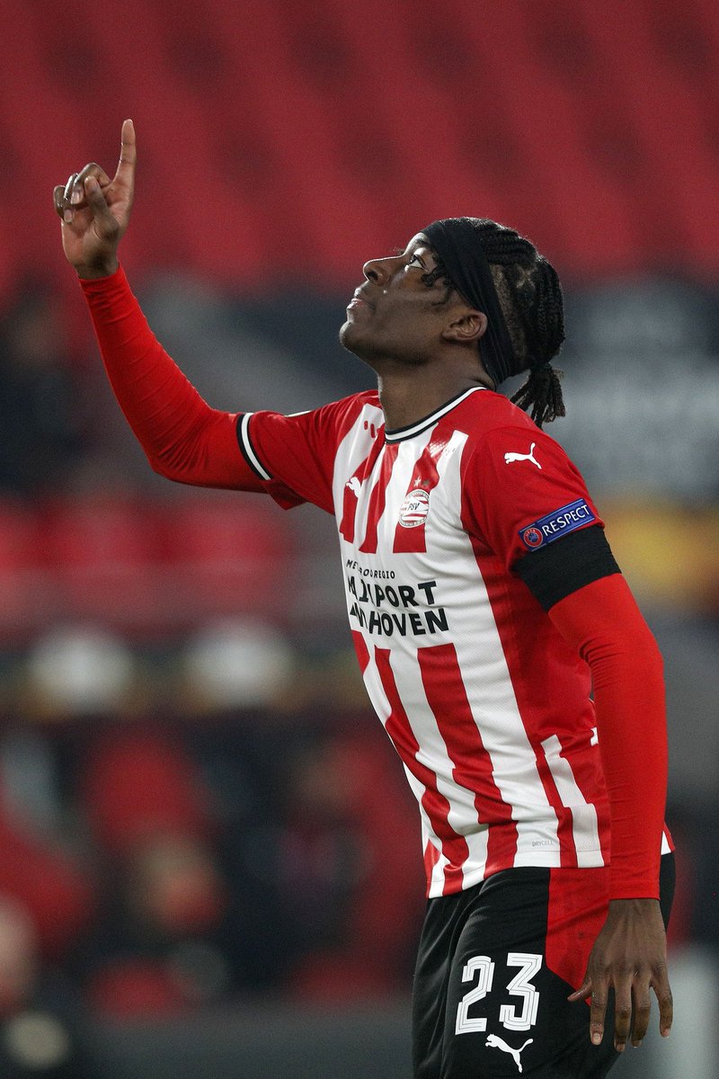 Football Naija Eindhoven wonderkid Noni Madueke has refused to rule out switching allegiance to Nigeria where his dad is from