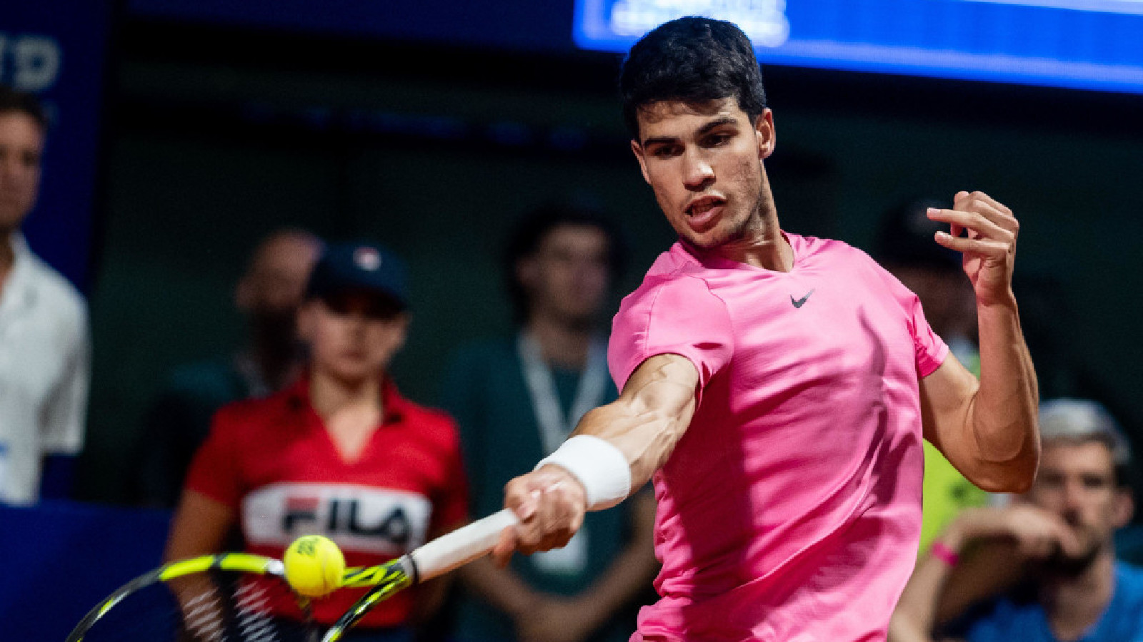 Carlos Alcaraz avoids shock defeat at Madrid Open after battling past Emil Ruusuvuori