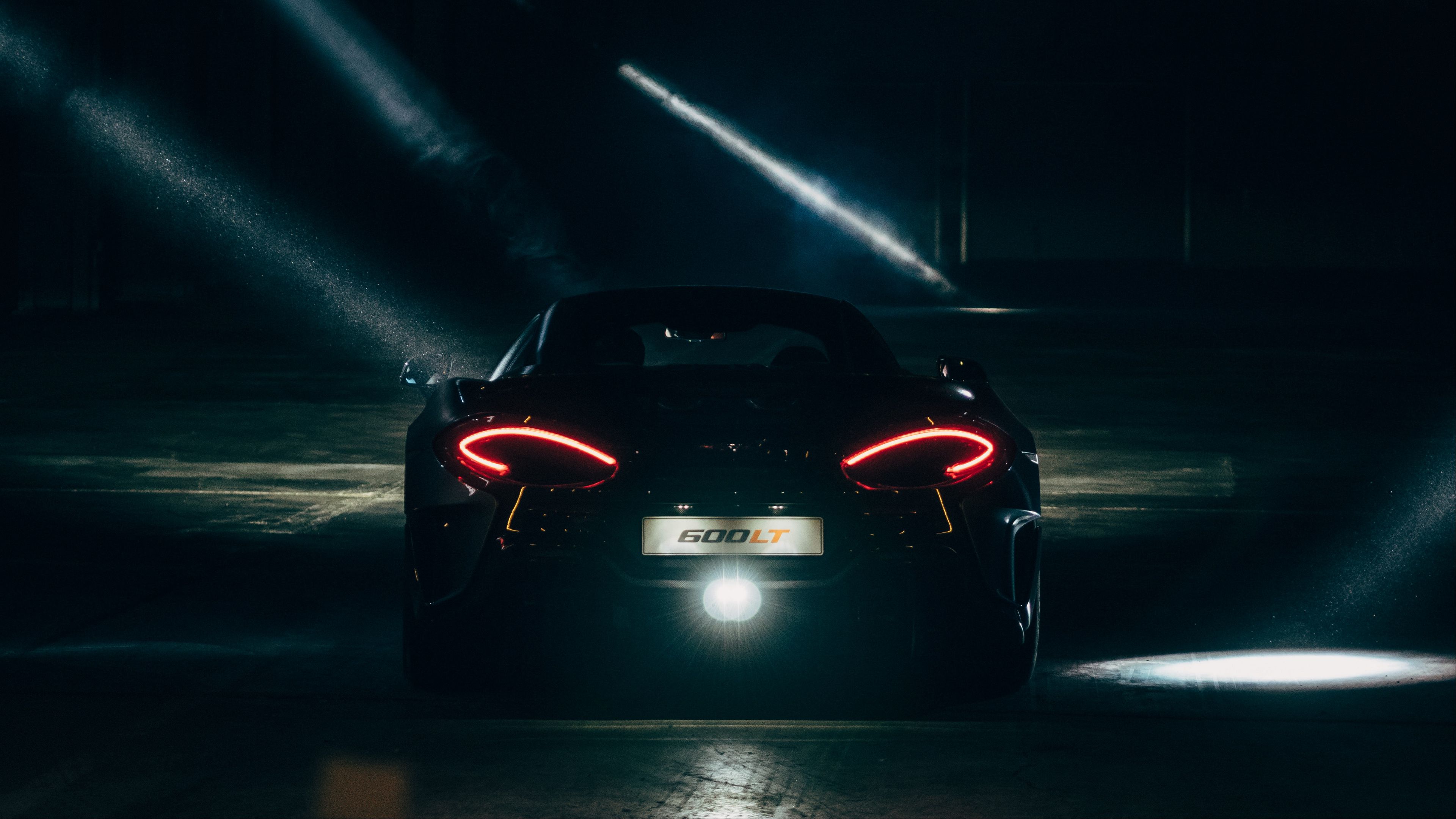 Wallpaper / mclaren, sports car, lights, dark, 4k free download
