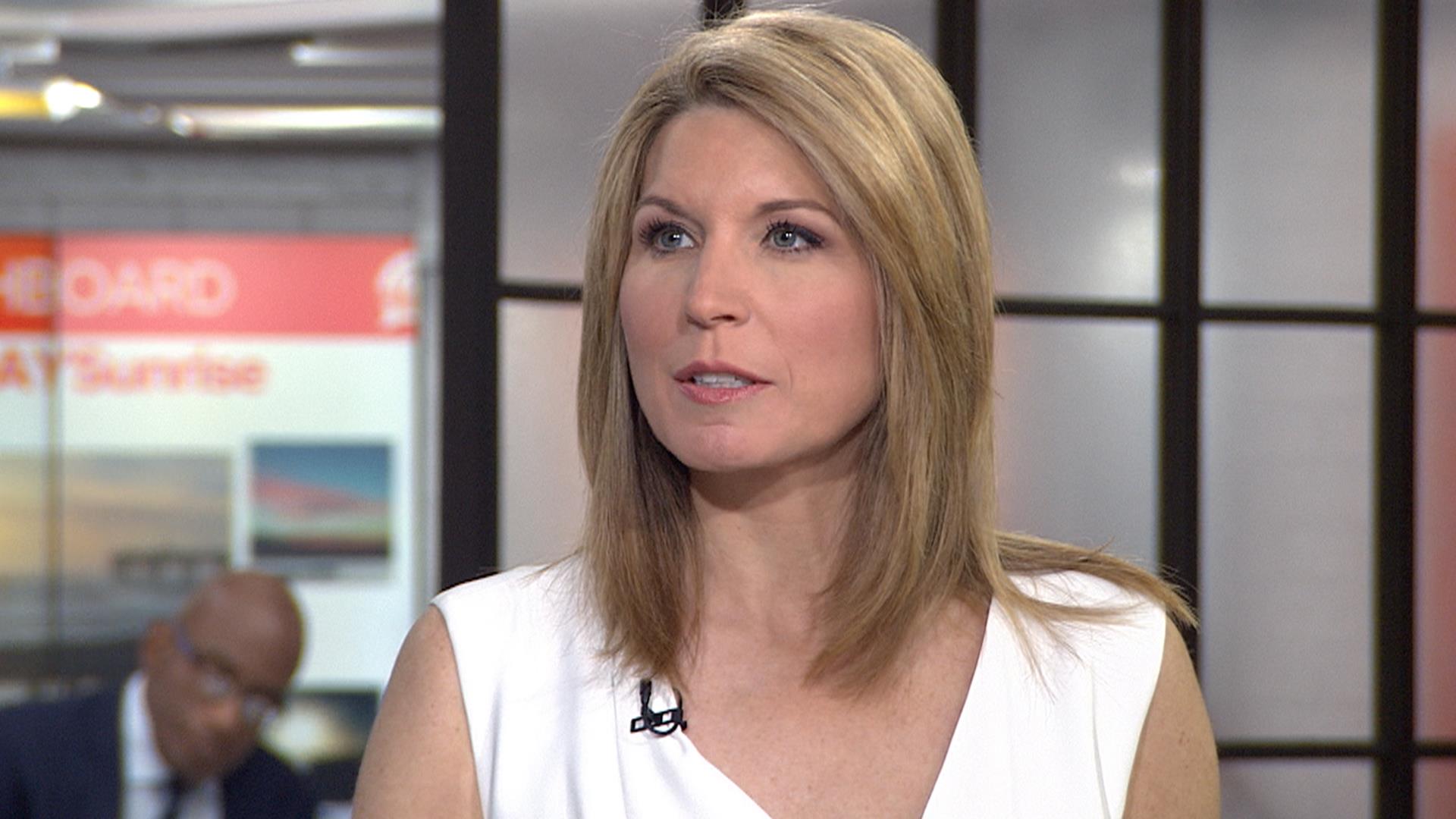 Analyst Nicolle Wallace: Obama's got Hillary's back on email issue
