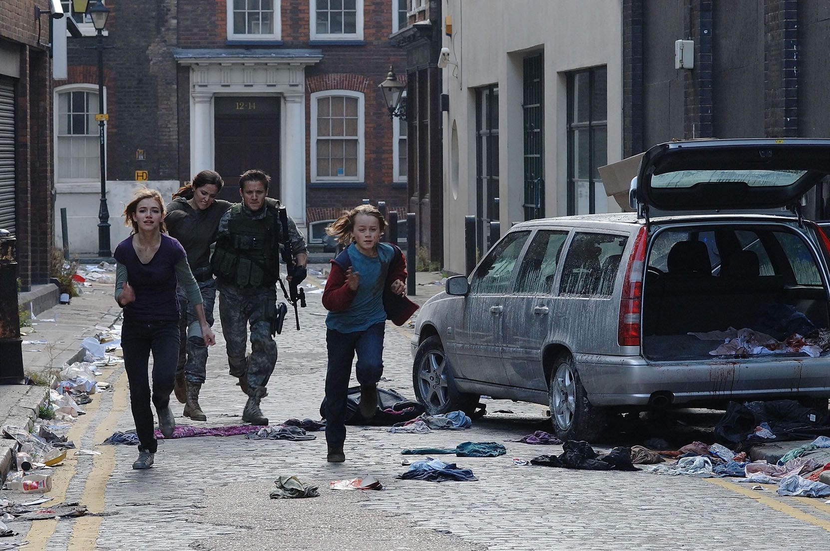 Free download 28 Weeks Later wallpaper Movie HQ 28 Weeks Later picture 4K [1662x1103] for your Desktop, Mobile & Tablet. Explore 28 Days Later Wallpaper. School Days Wallpaper, Rainy Days Wallpaper, Wallpaper Rainy Days