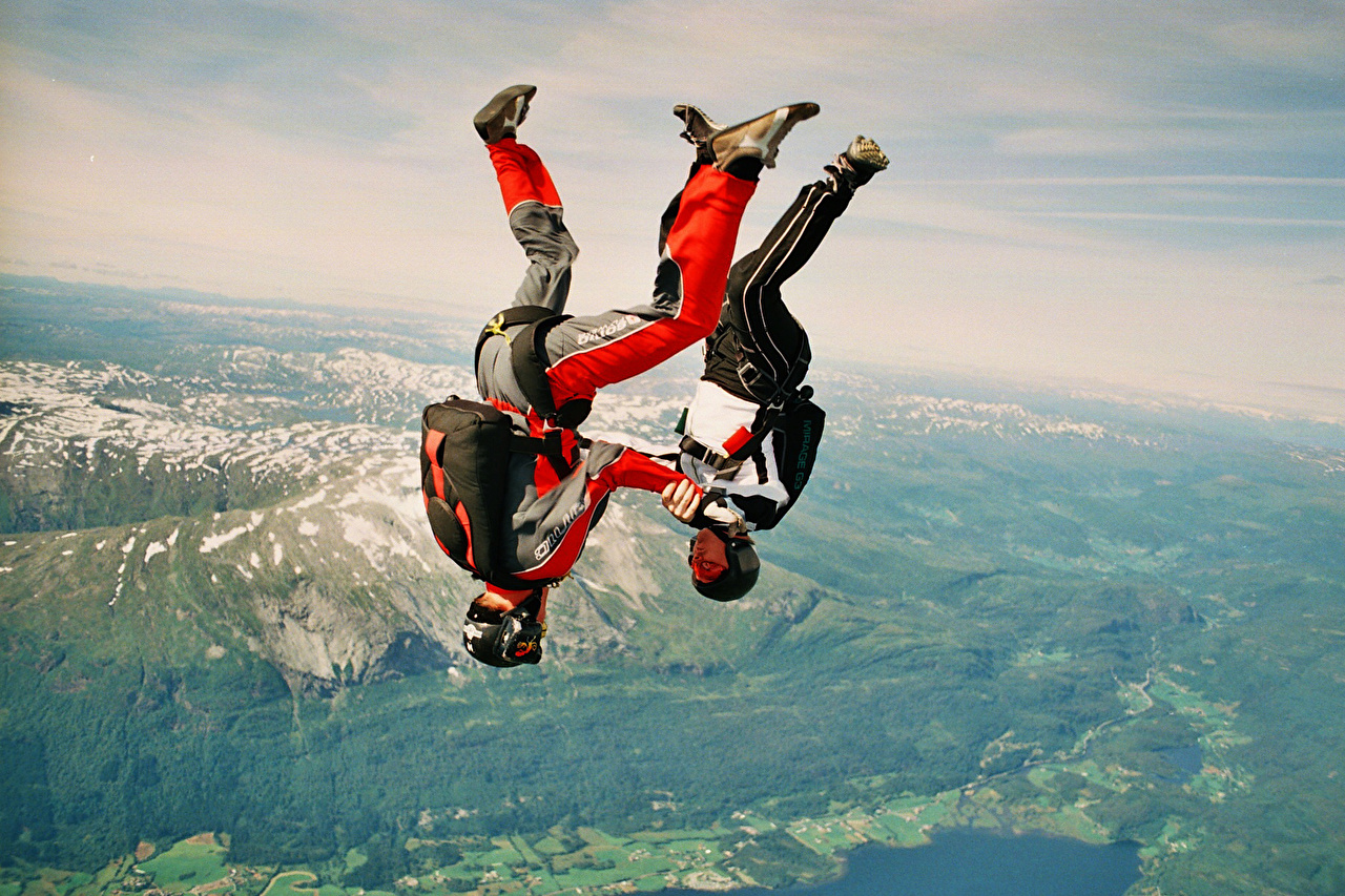 Photo Two headdown sky diving Jump Mountains Parachuting skydiving
