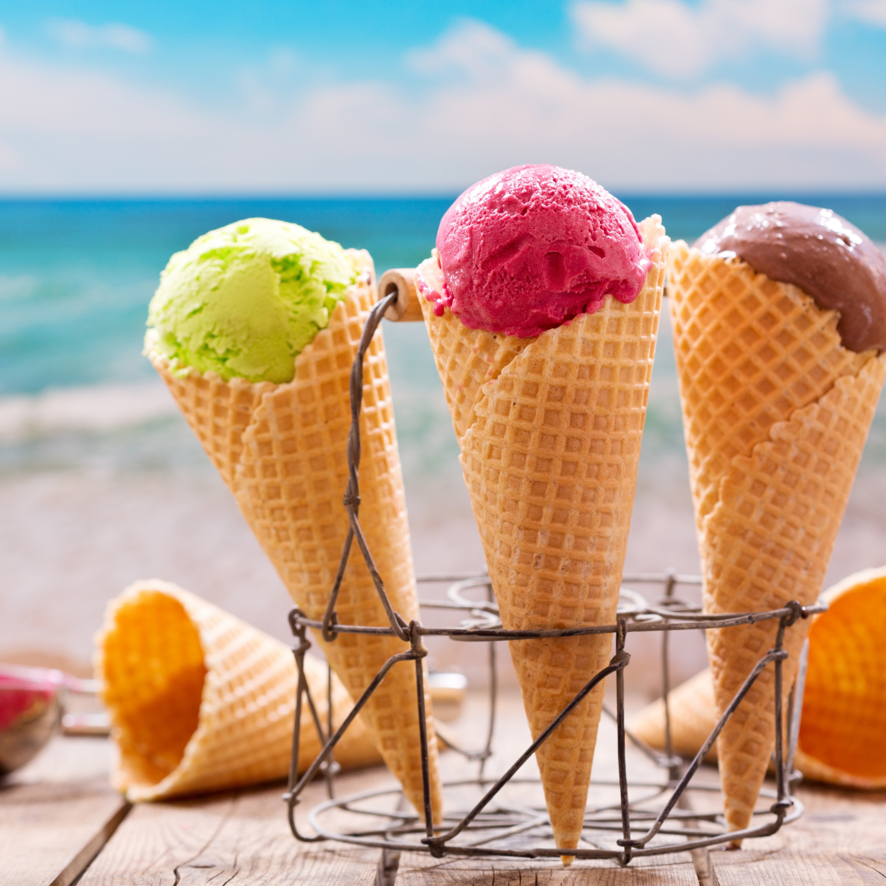 Download wallpaper 2932x2932 ice cream, waffle cones, summer, ipad pro retina, 2932x2932 HD background, 5114