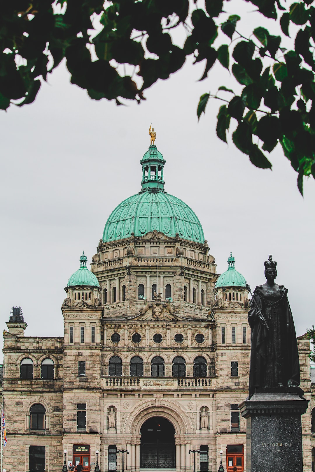 The building of the Legislative Assembly of British Columbia, in Victoria Wallpaper Download