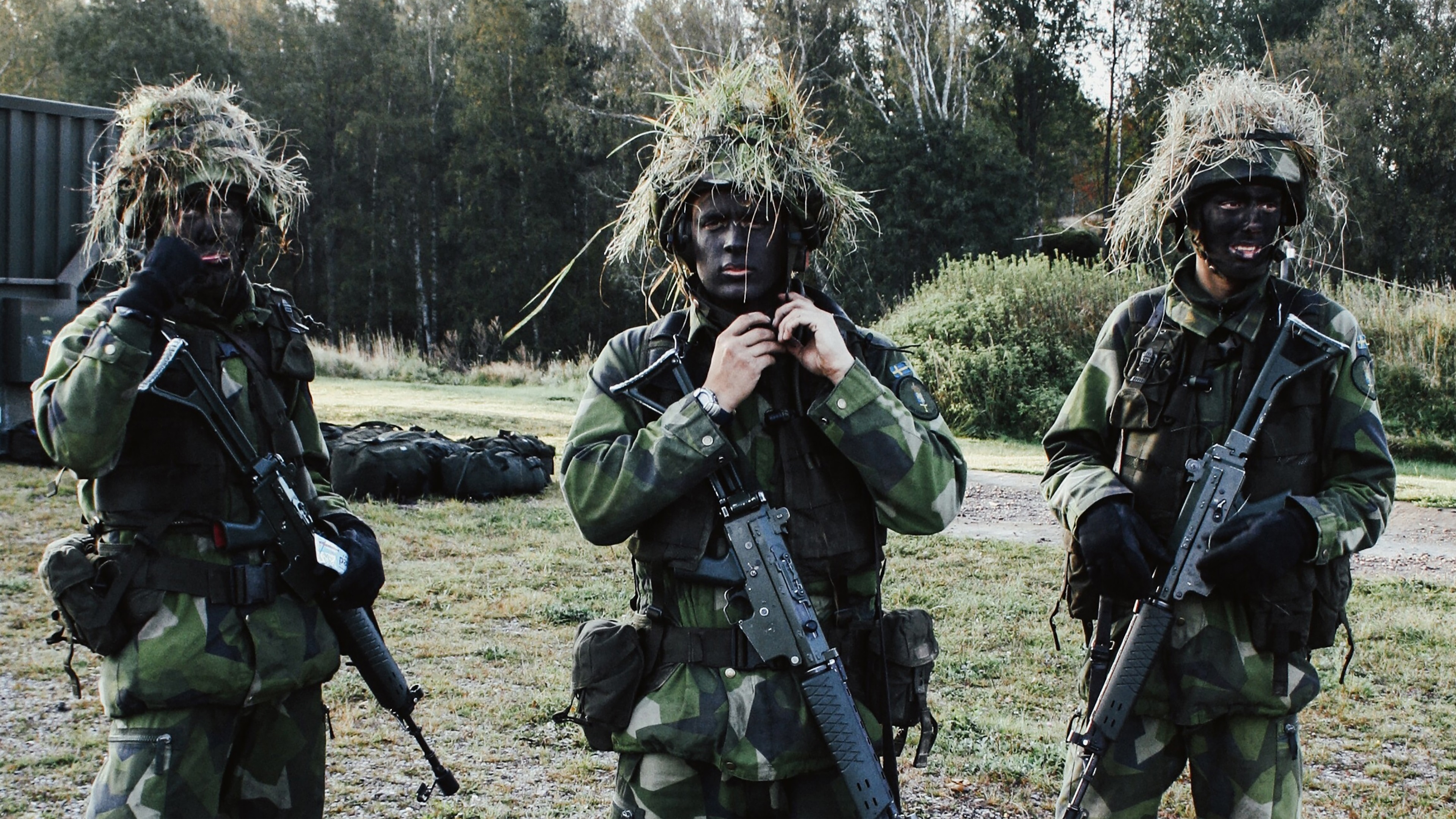 Army Soldiers 4K Ultra HD Photo