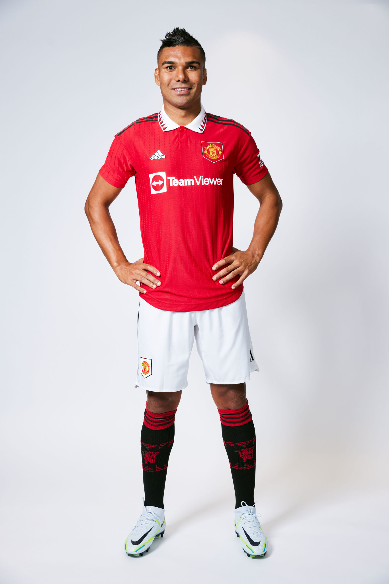 Casemiro Phone Wallpaper