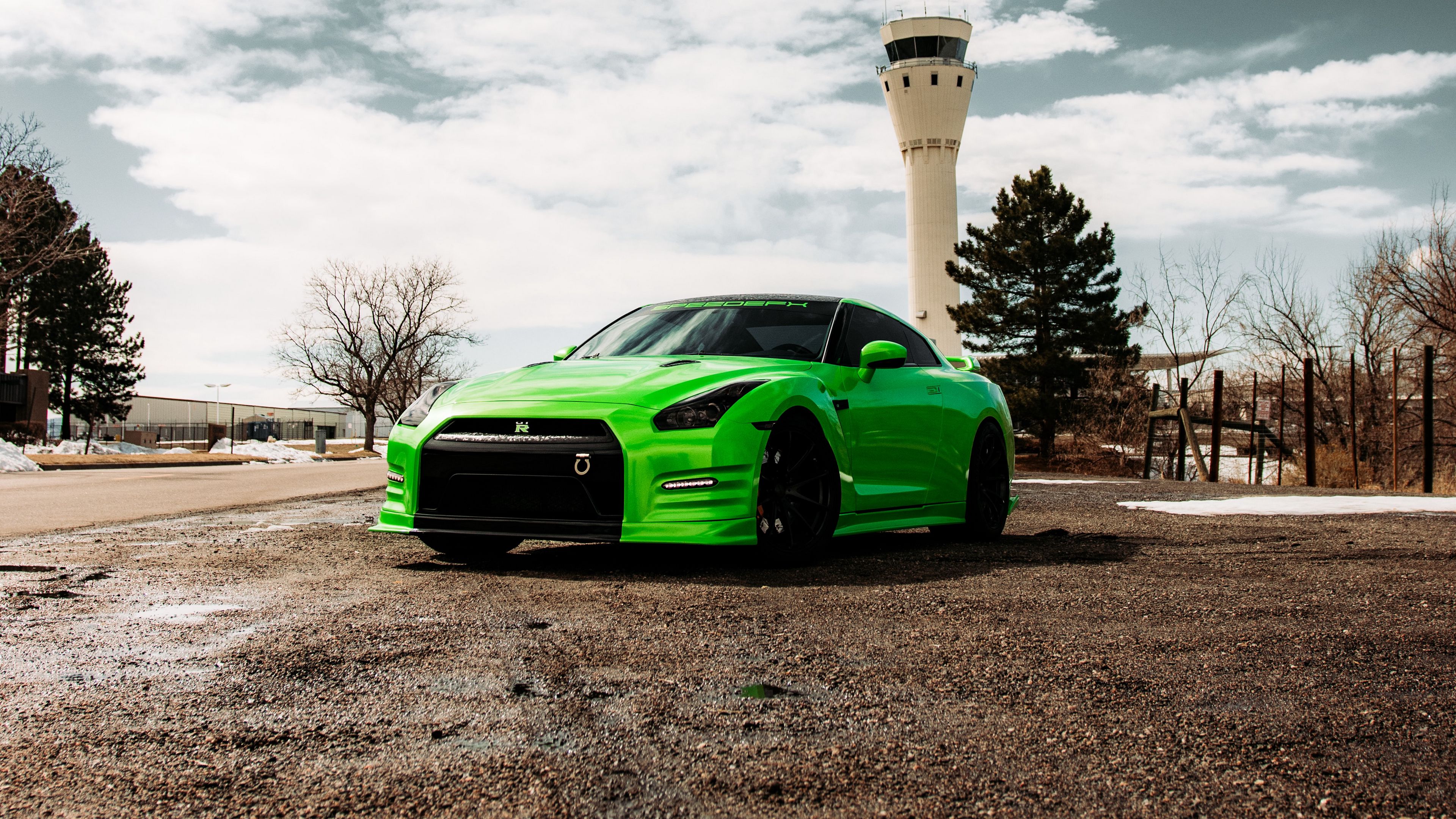 Download Wallpaper 3840x2160 Nissan Gt R, Nissan, Car, Sports Car, Green 4k Uhd 16:9 HD Background