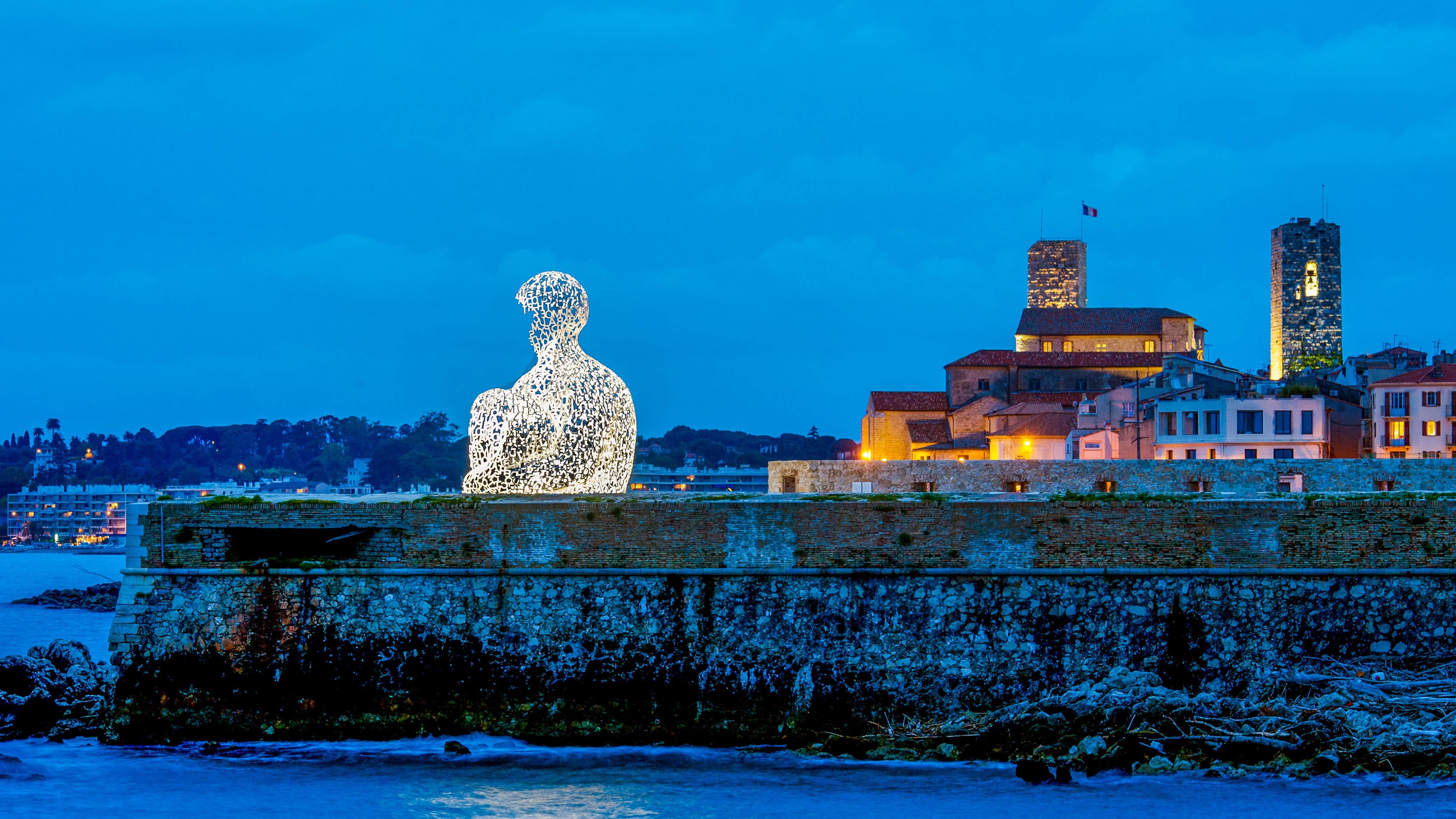 Sculpture by Catalan artist Jaume Plensa entitled Nomad, Antibes, France Gallery HD Wallpaper