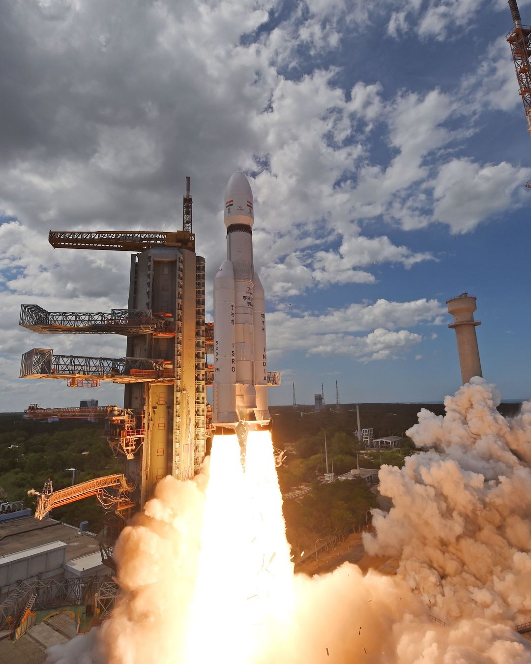 ISRO's Chandrayaan 3 launched successfully; See picture