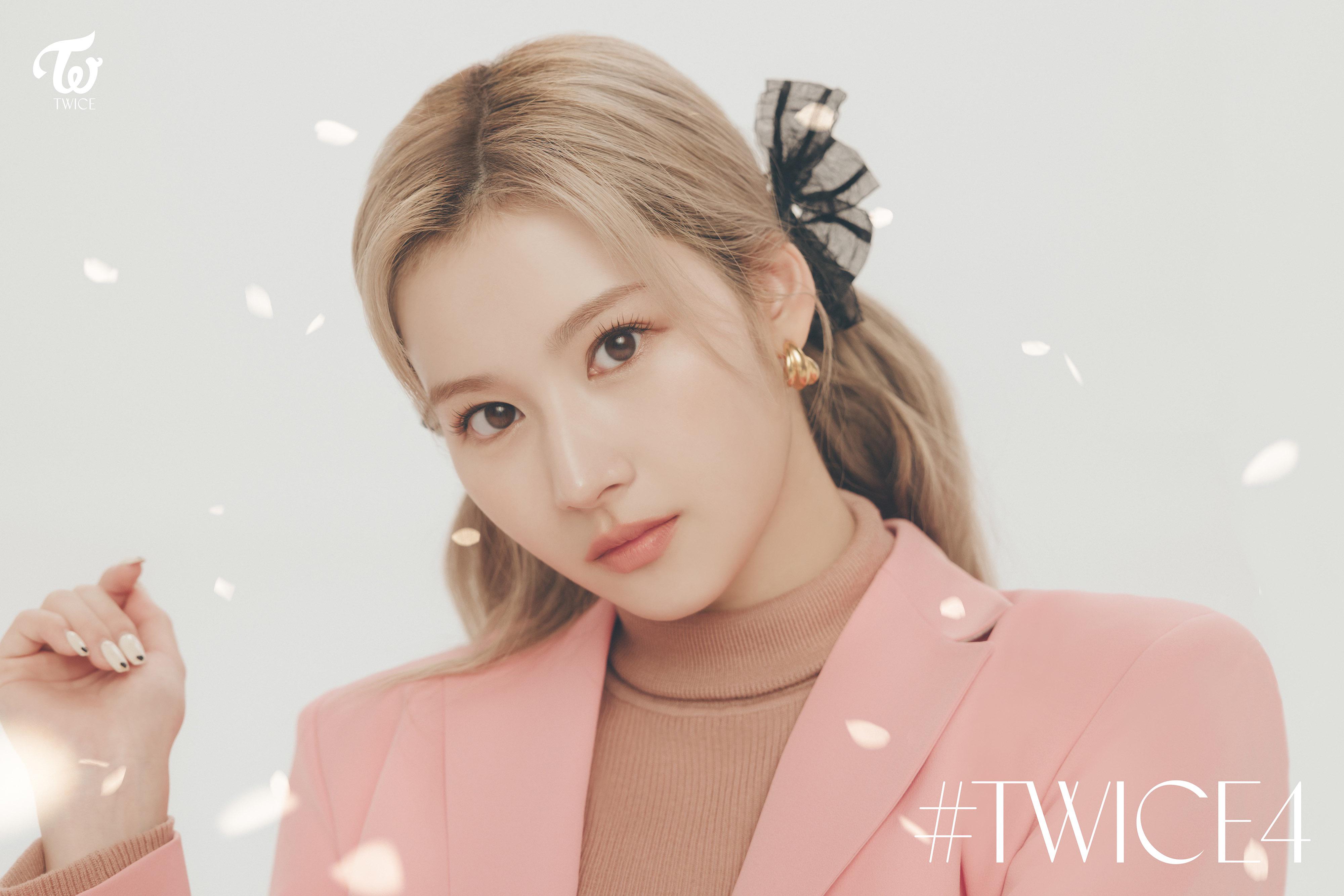 Japan Twitter Update 4th BEST ALBUM 『#TWICE4』 2022.03.16 Release SANA -pink concept