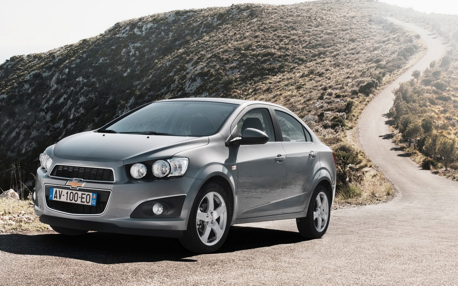 Chevrolet Aveo 2012 Desktop Wallpaper 600x382
