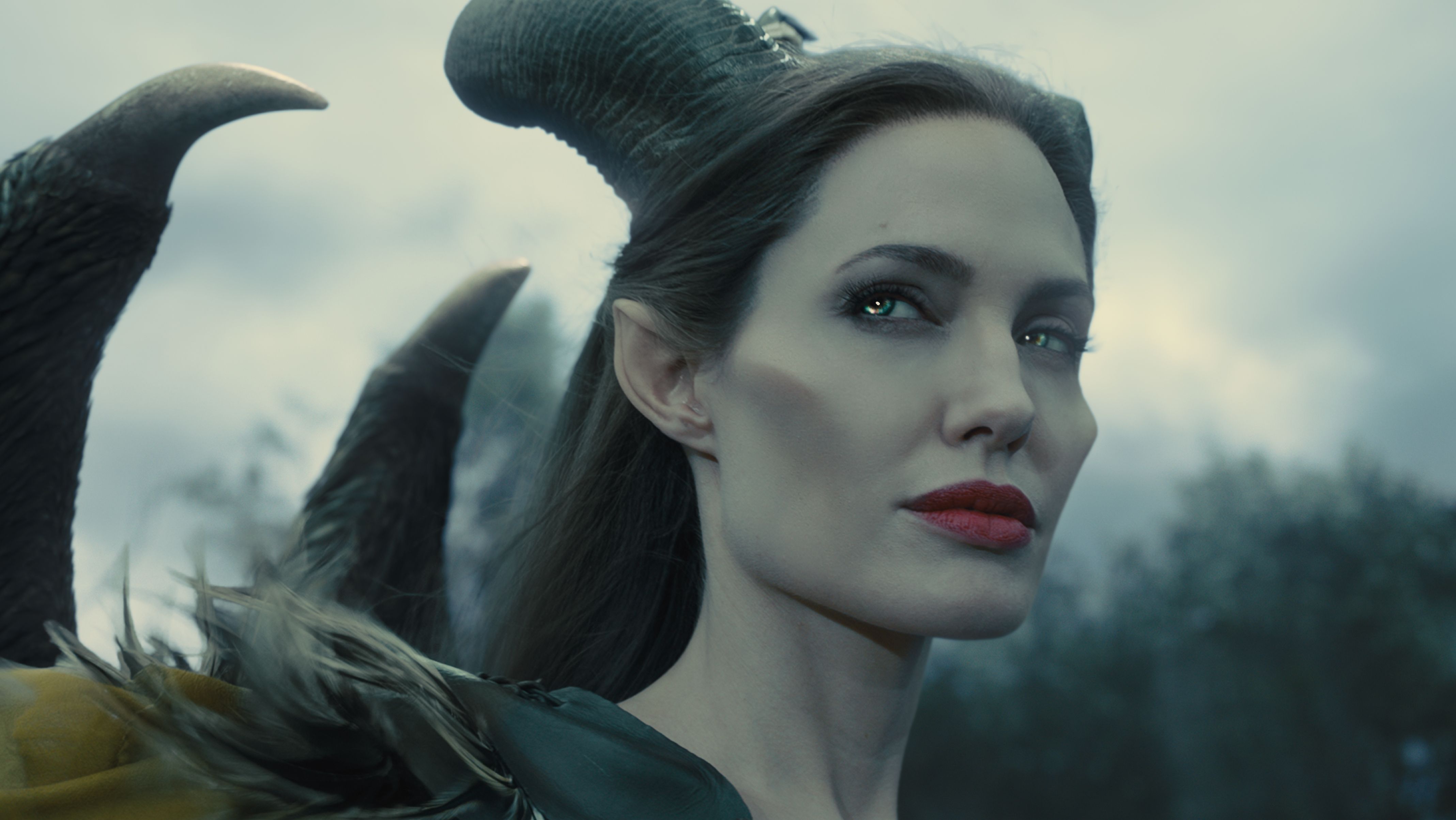 Maleficent 4K wallpaper