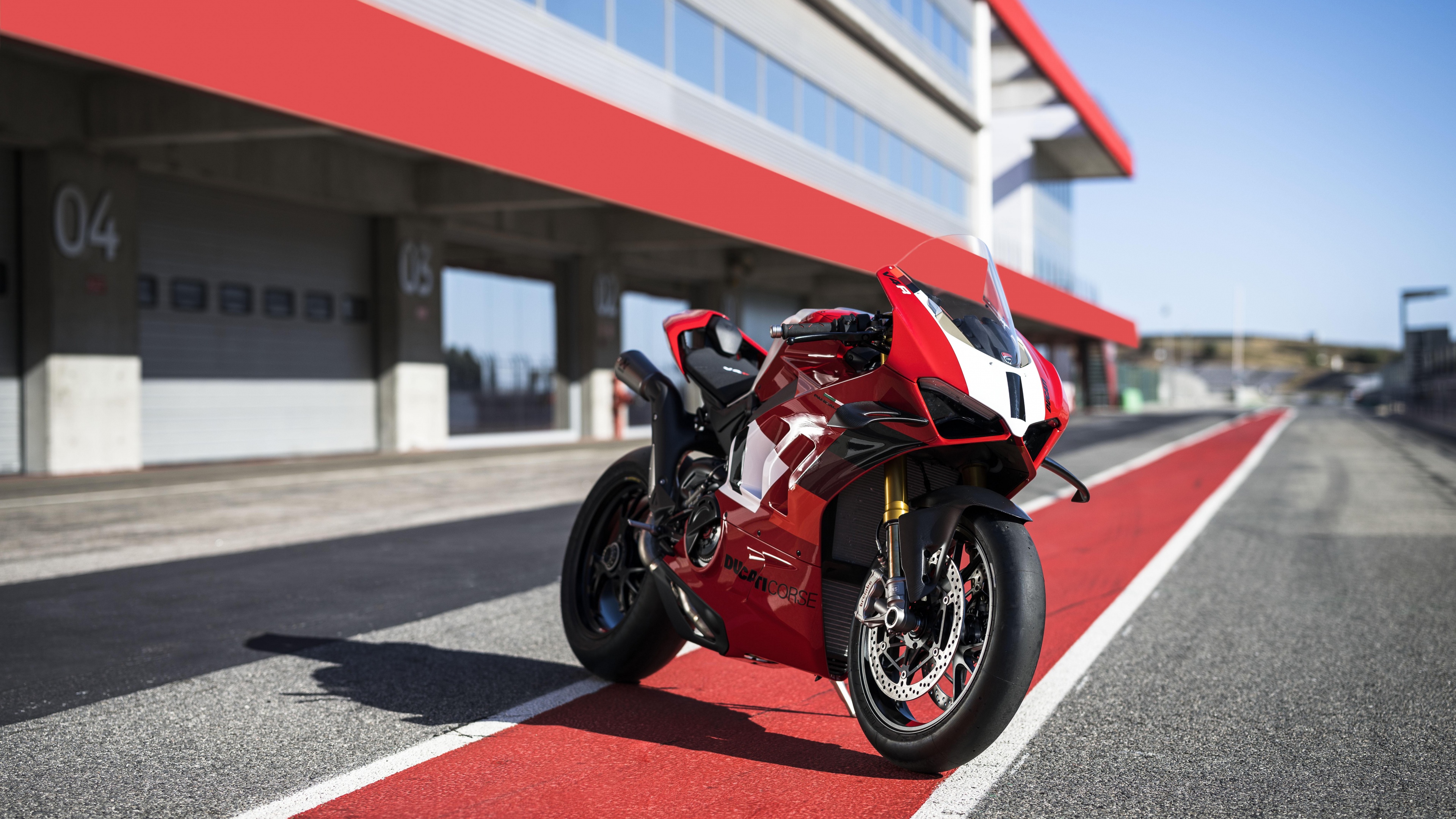 Wallpaper 4K, 5K, Sports bikes, Race track
