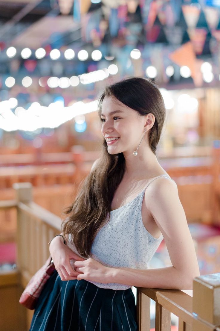 Becky Armstrong. ชุดไปทะเล, ชมพู, ทฤษฎีสี