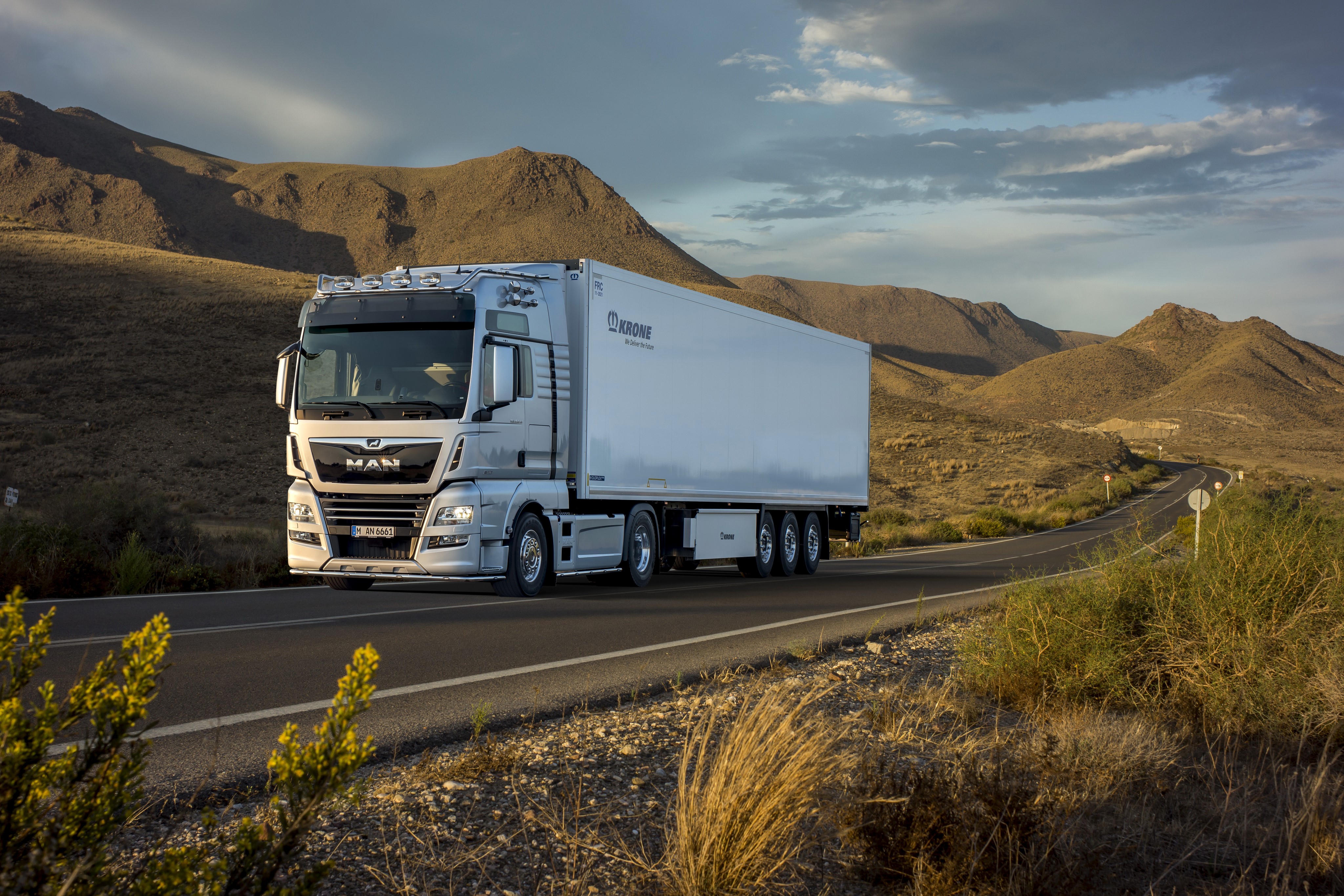 4K, Trucks, Roads, MAN SE Gallery HD Wallpaper