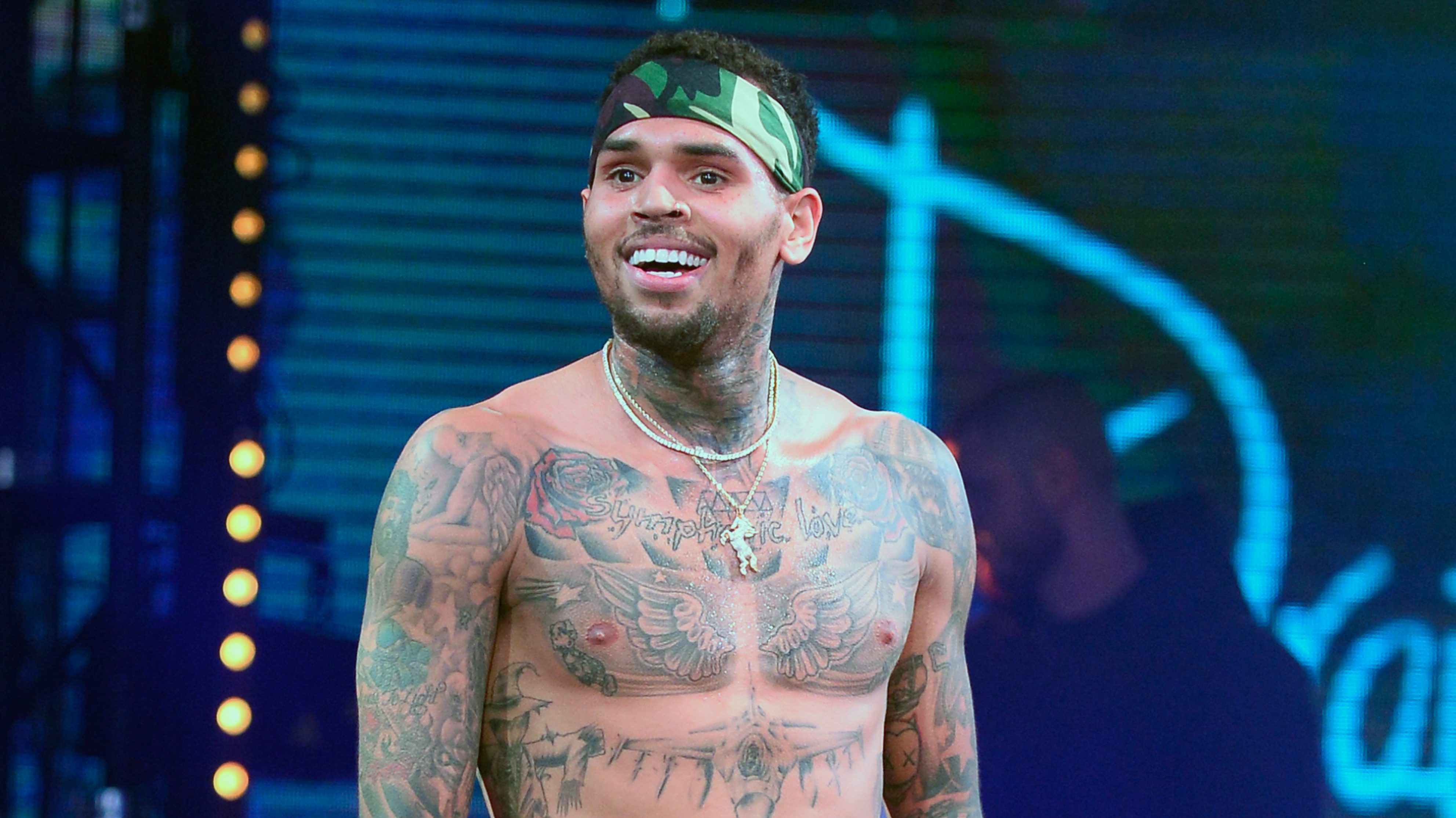 Chris Brown Reveals Cover Art And Release Date For New Album, 'Breezy'