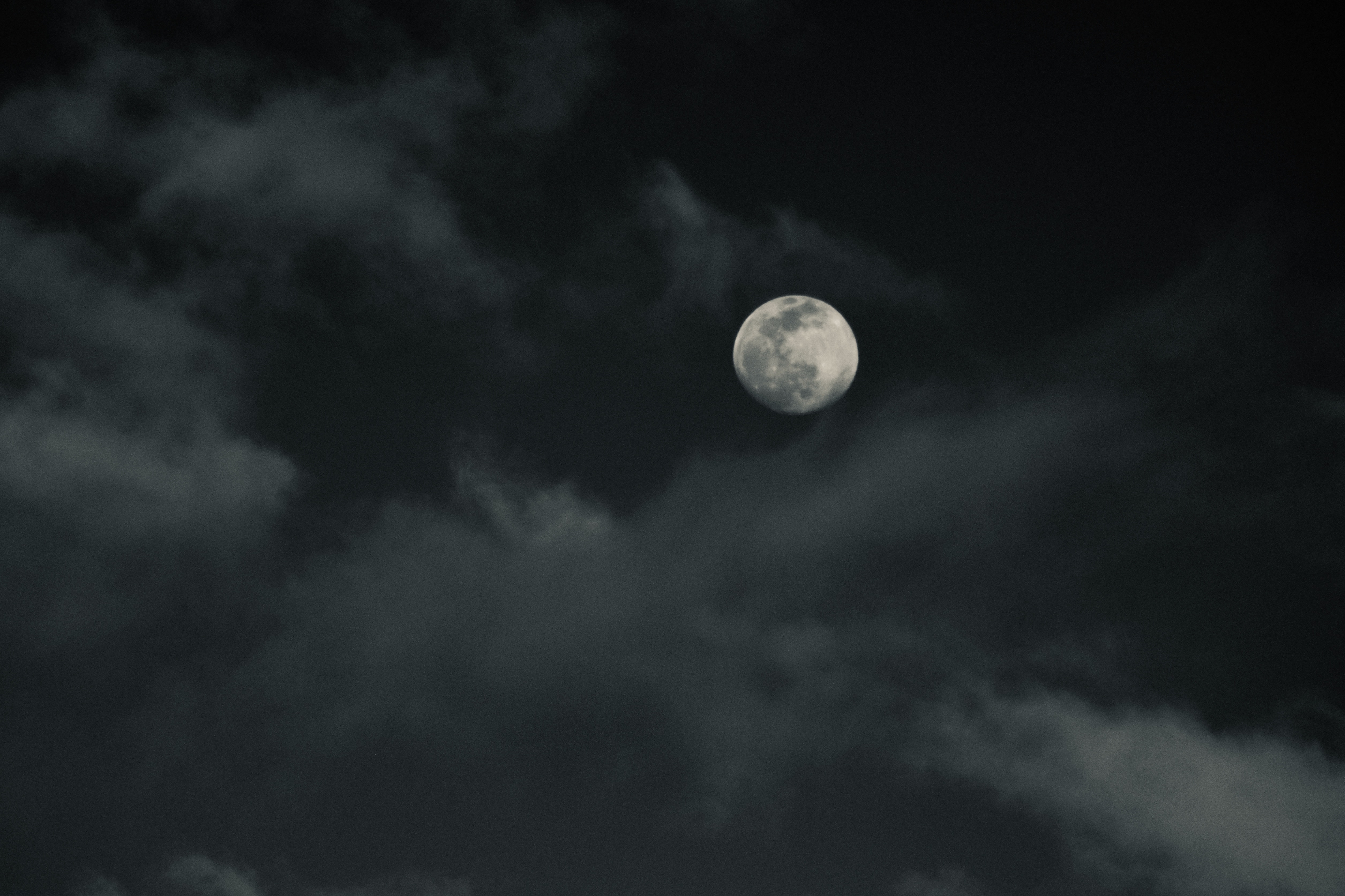 Full Moon Clouds Photo, Download The BEST Free Full Moon Clouds & HD Image