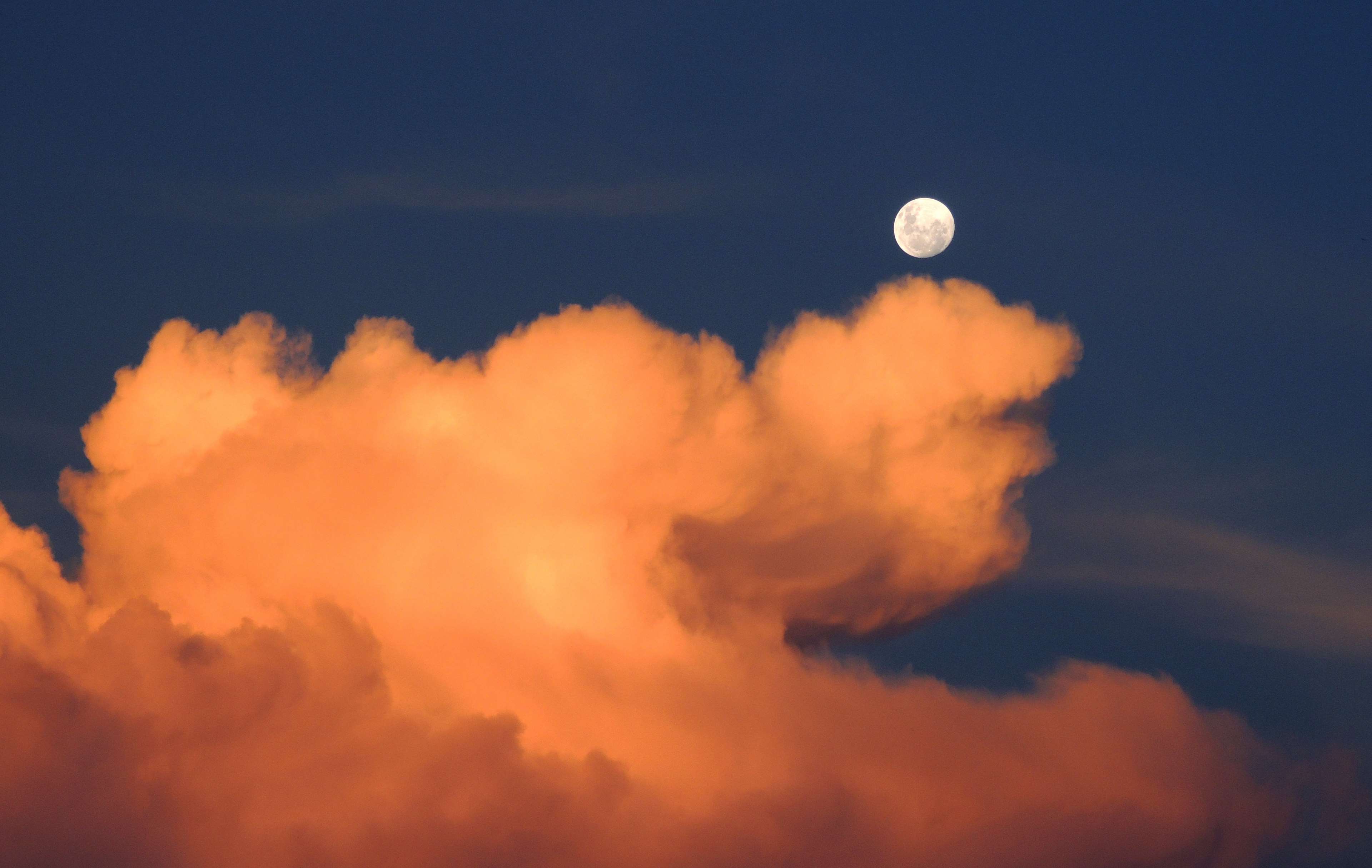 clouds, day, moon, sky, the moon by day 4k Gallery HD Wallpaper