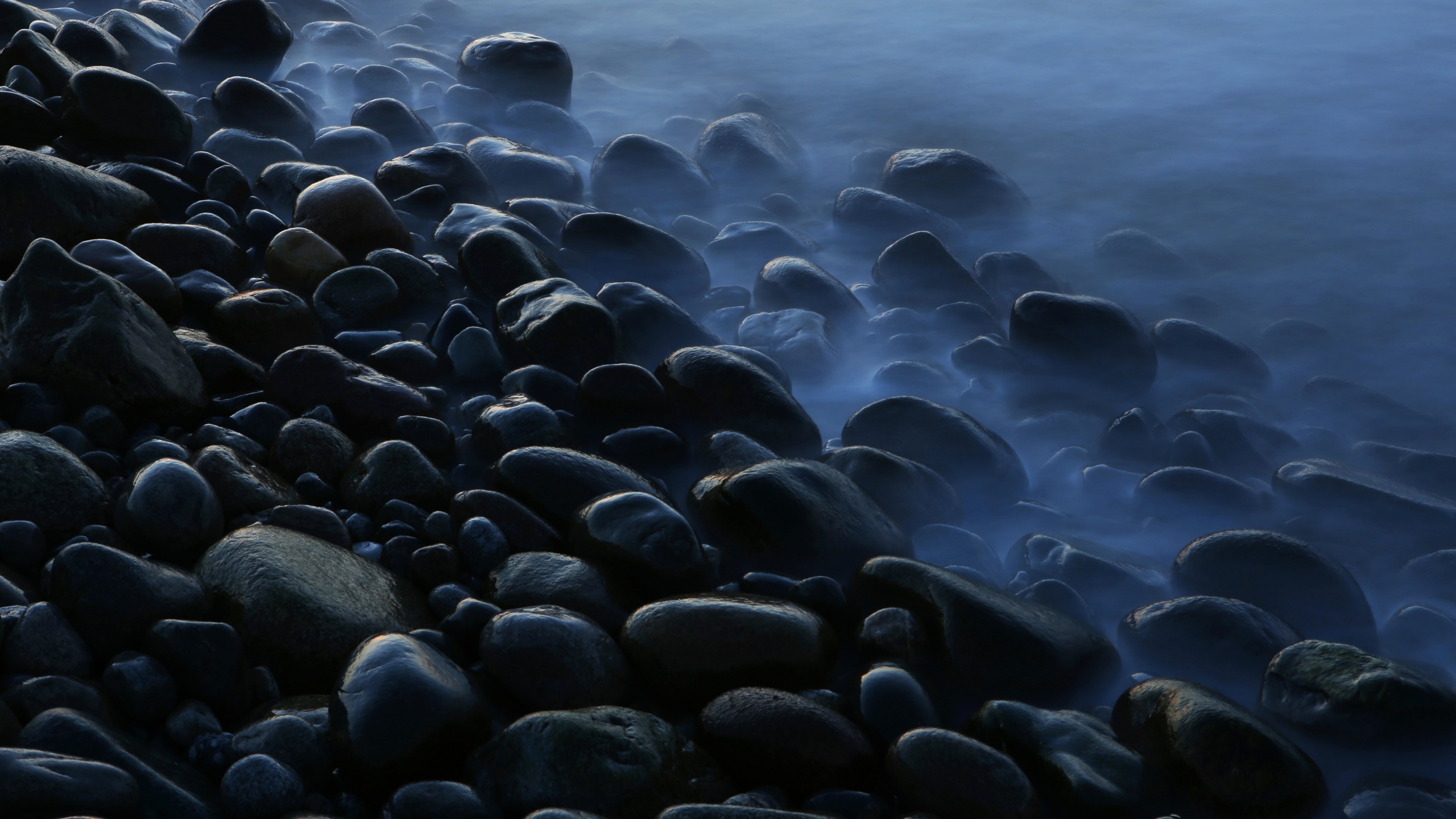 Stones Wallpaper 4K, Pebbles, Seashore, Foggy, Mist