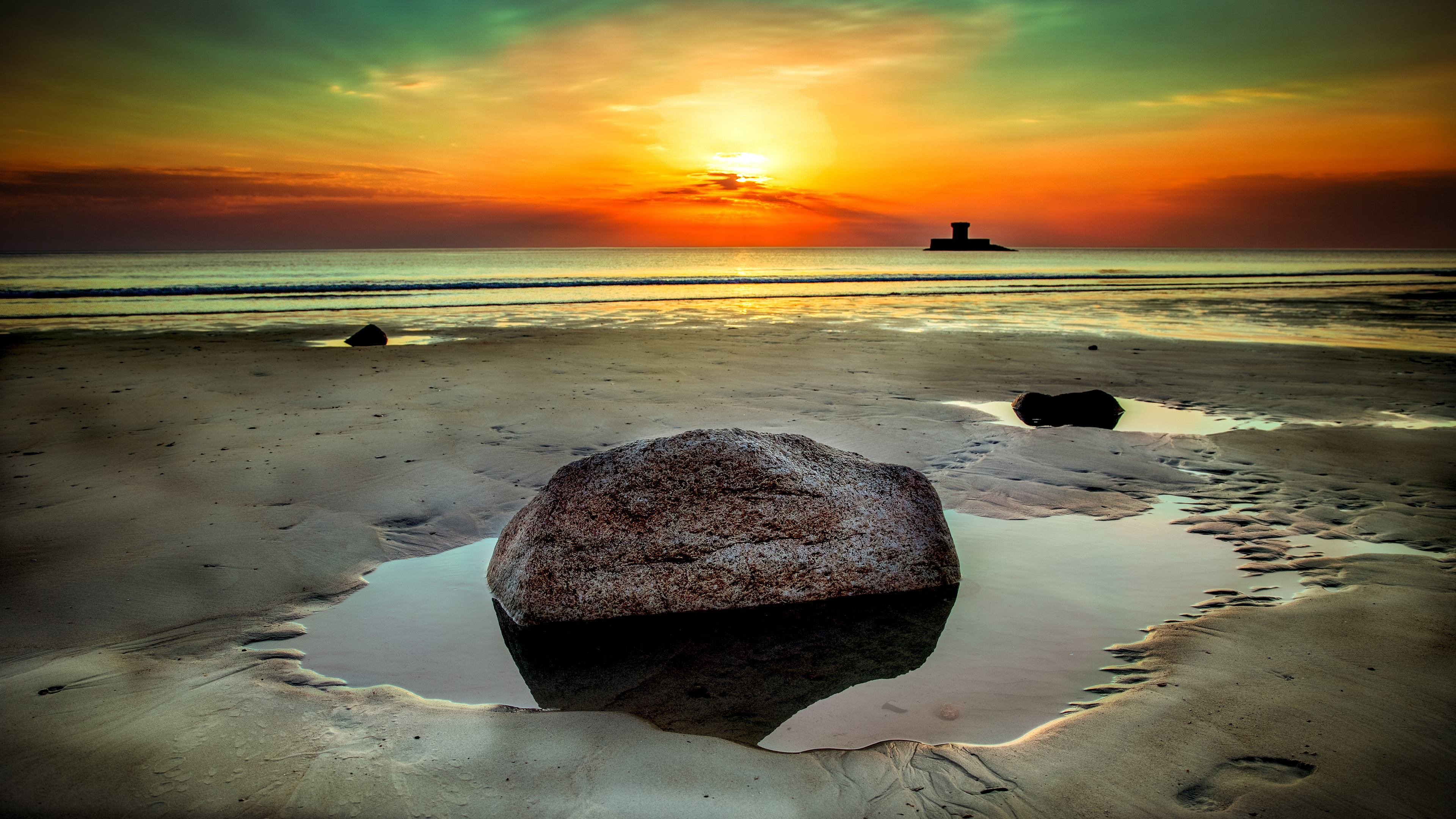 Wallpaper 4k Beach Stone Rock Seashore Clouds Sunset 4k Wallpaper