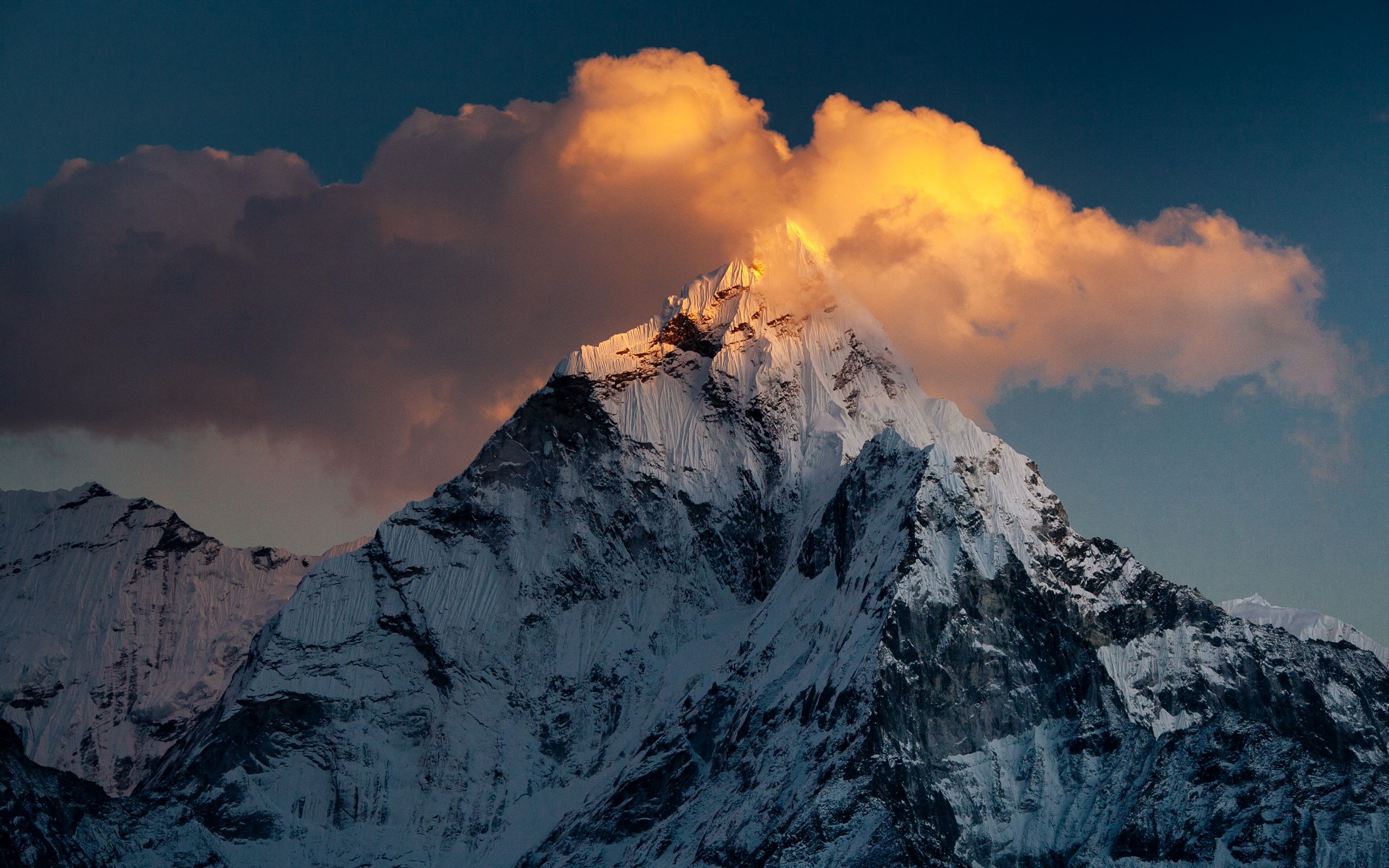 Download wallpaper 2560x1600 mountain, top, snow, clouds, khumbu valley, namche, nepal widescreen 16:10 HD background