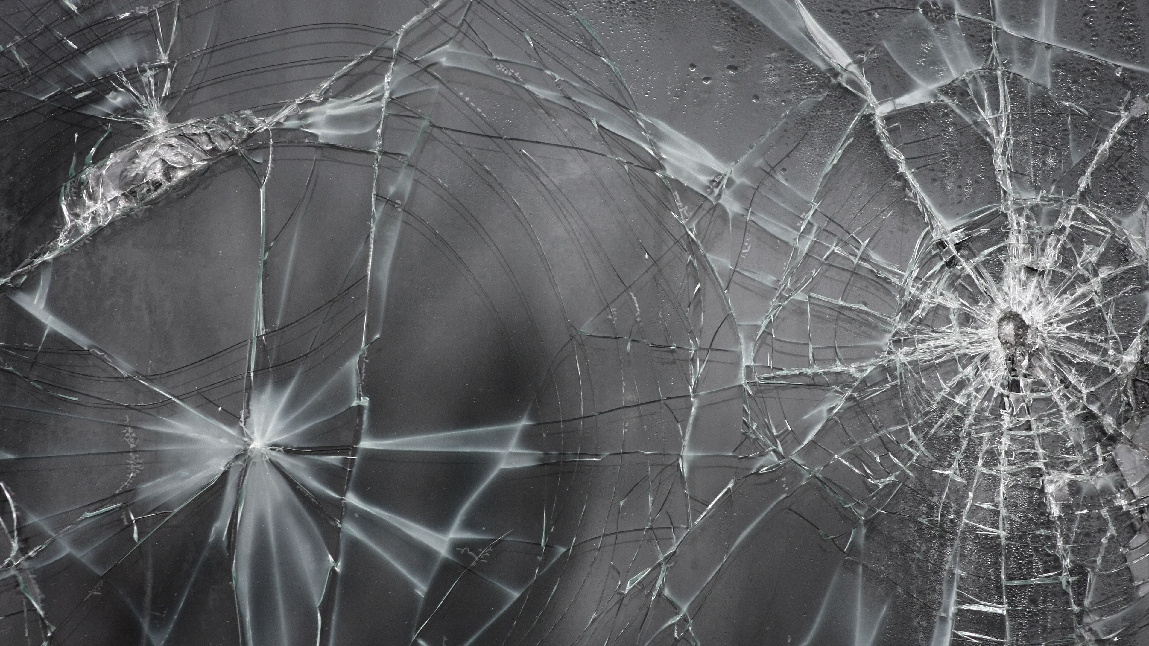 Wallpaper / glass, shards, broken, 4k free download