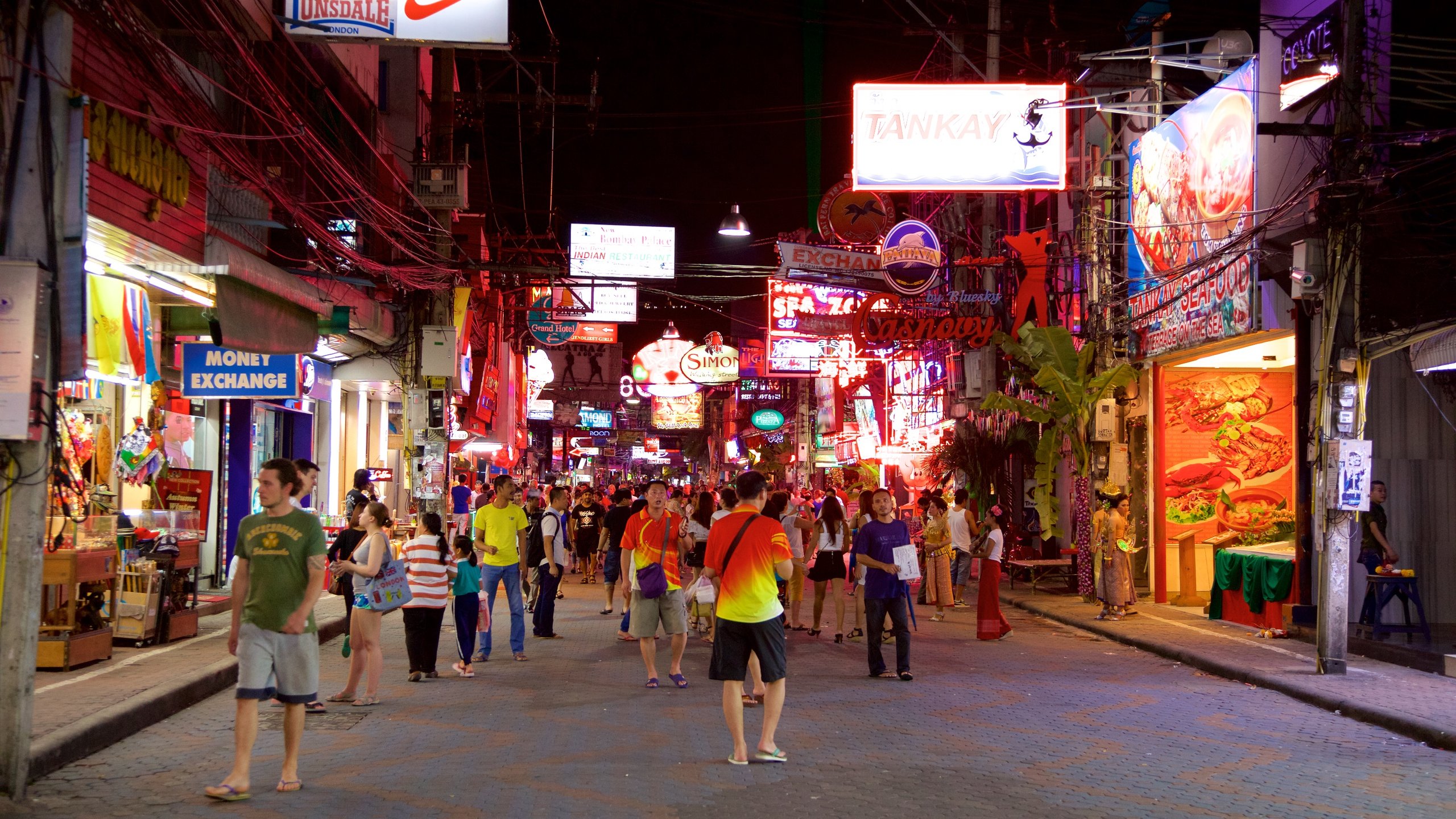Walking Street in Pattaya Bay and Activities