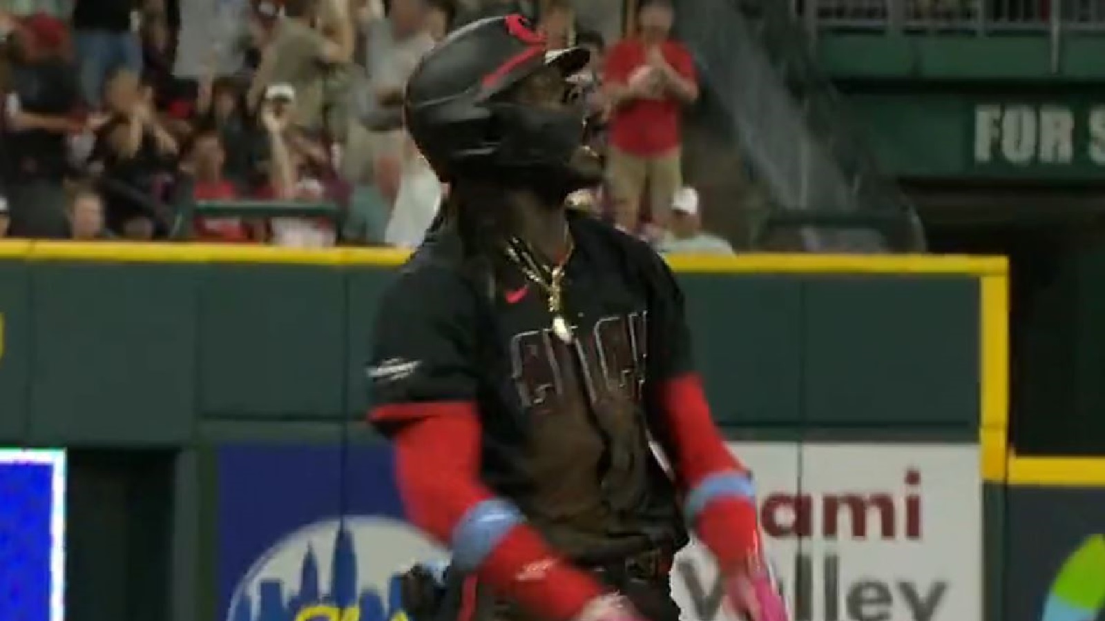 Video: Elly De La Cruz completes cycle with triple in electrifying scene