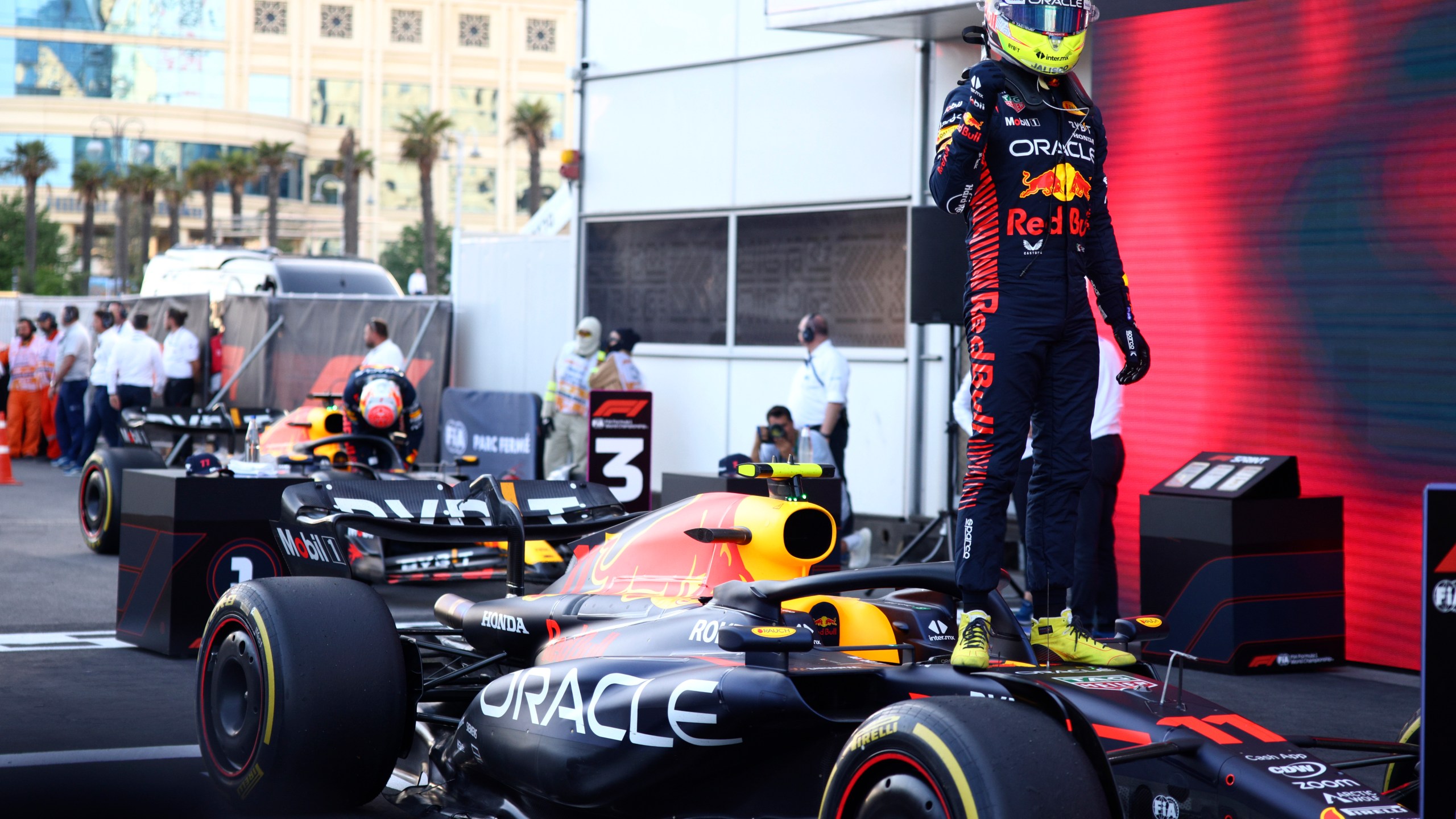 Pérez wins F1 sprint in Baku, Verstappen confronts Russell