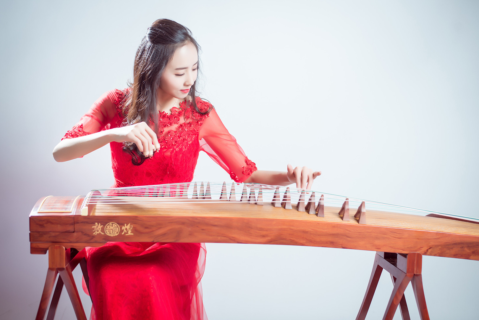 Meet Annie Zhou: Guzheng Artist Composer Music Instructor