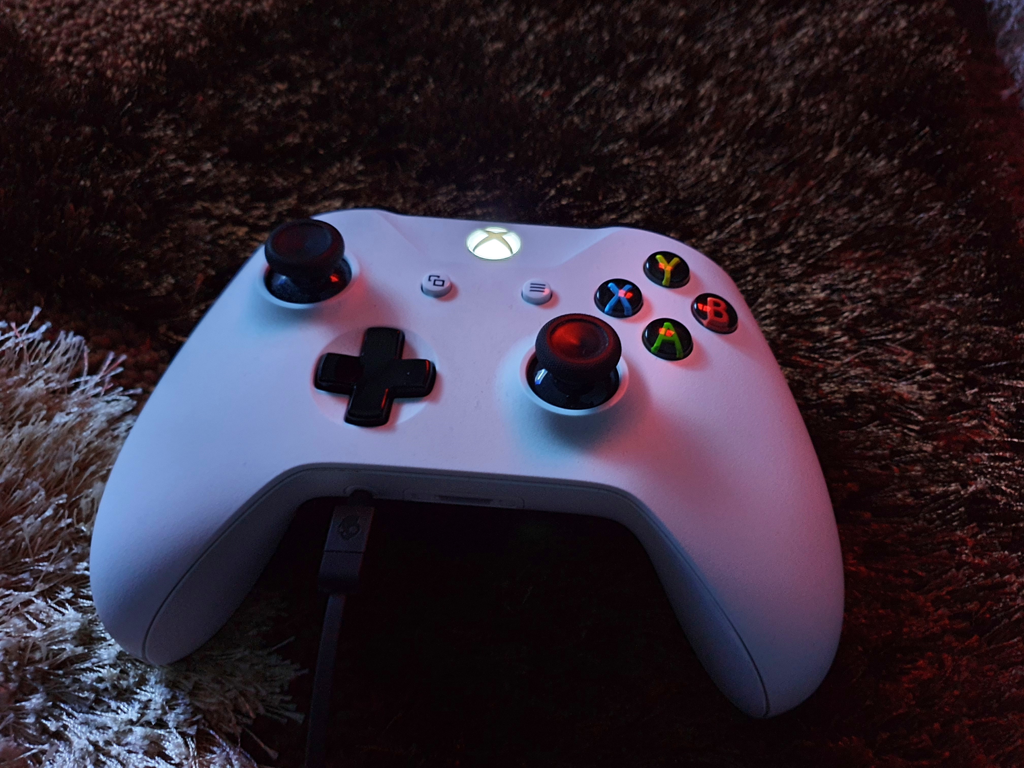 4K, video games, Xbox One, controller, gamepad, brown background Gallery HD Wallpaper