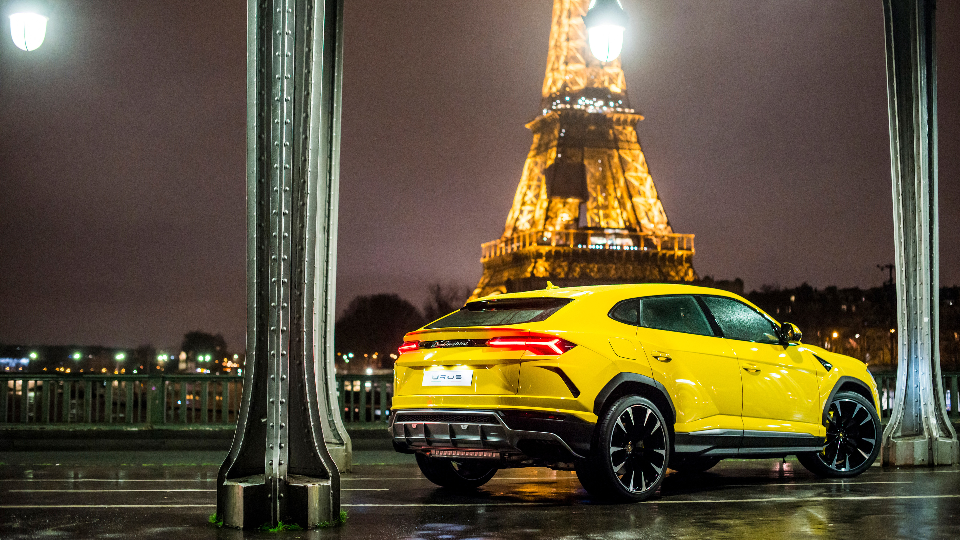 Wallpaper 4k Rear Side Of Lamborghini Urus 4k Wallpaper