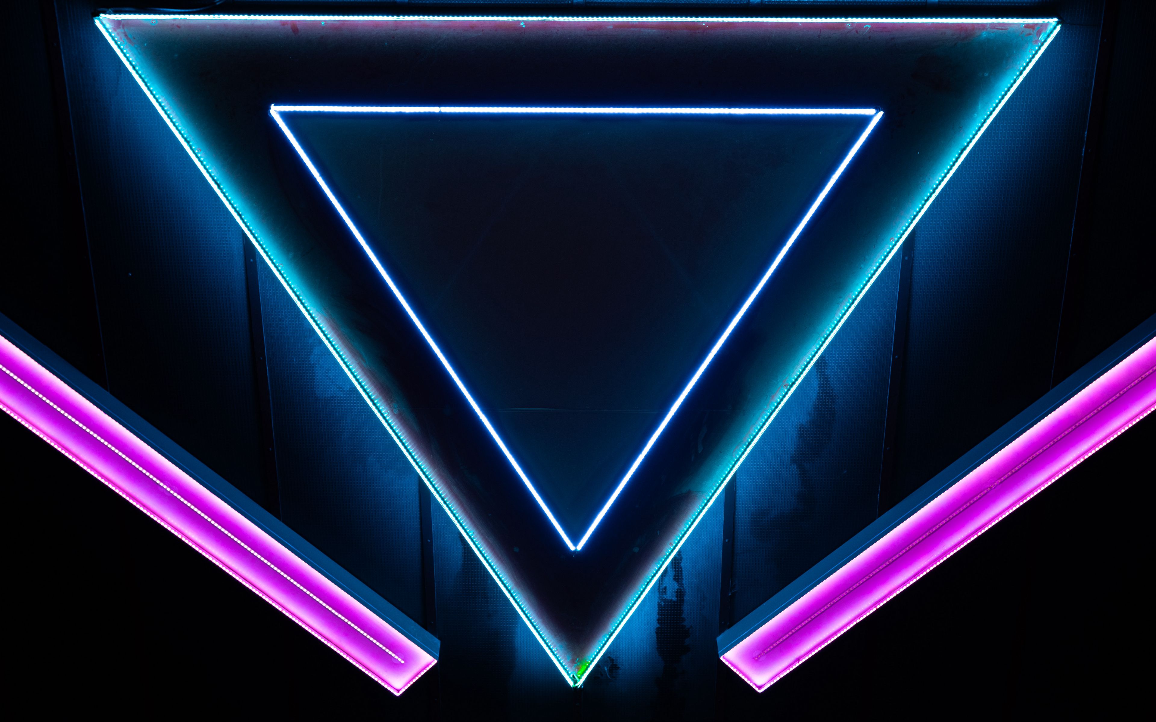 Download wallpaper 3840x2400 neon, shape, triangle 4k ultra HD 16:10 HD background