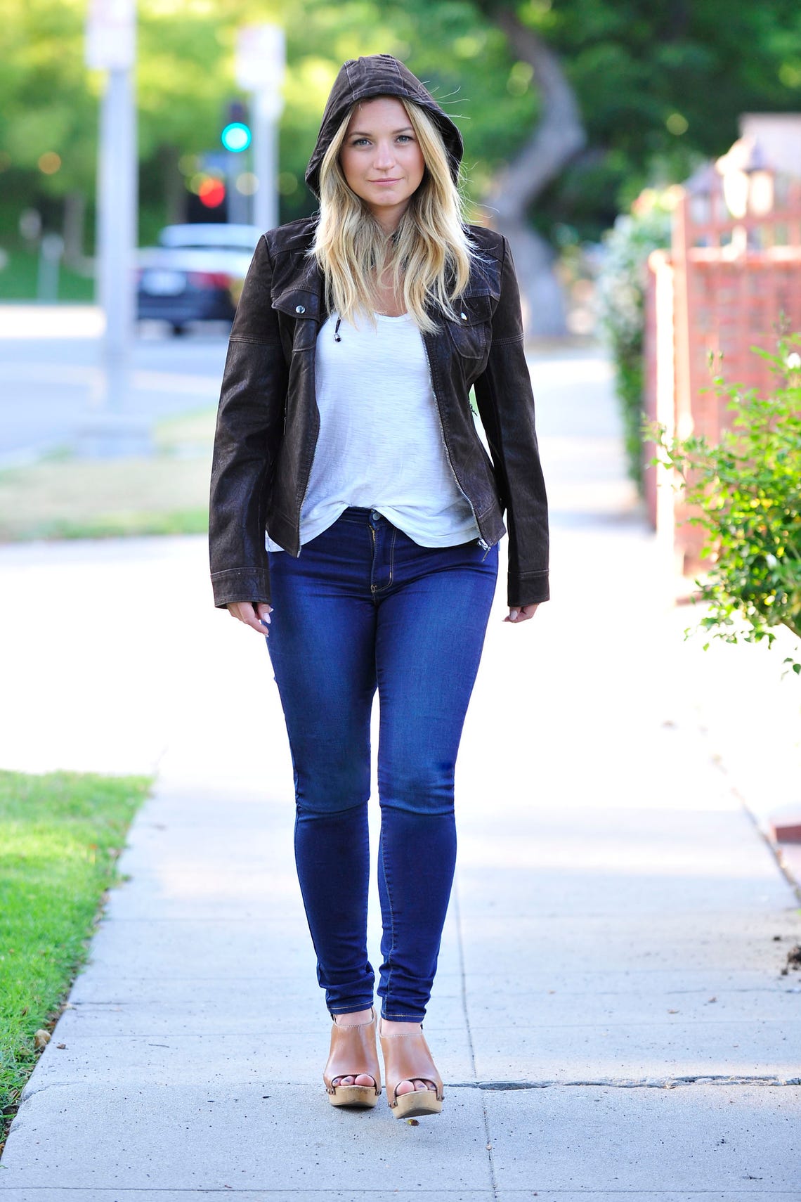 Hot Photo: August 16, 2016