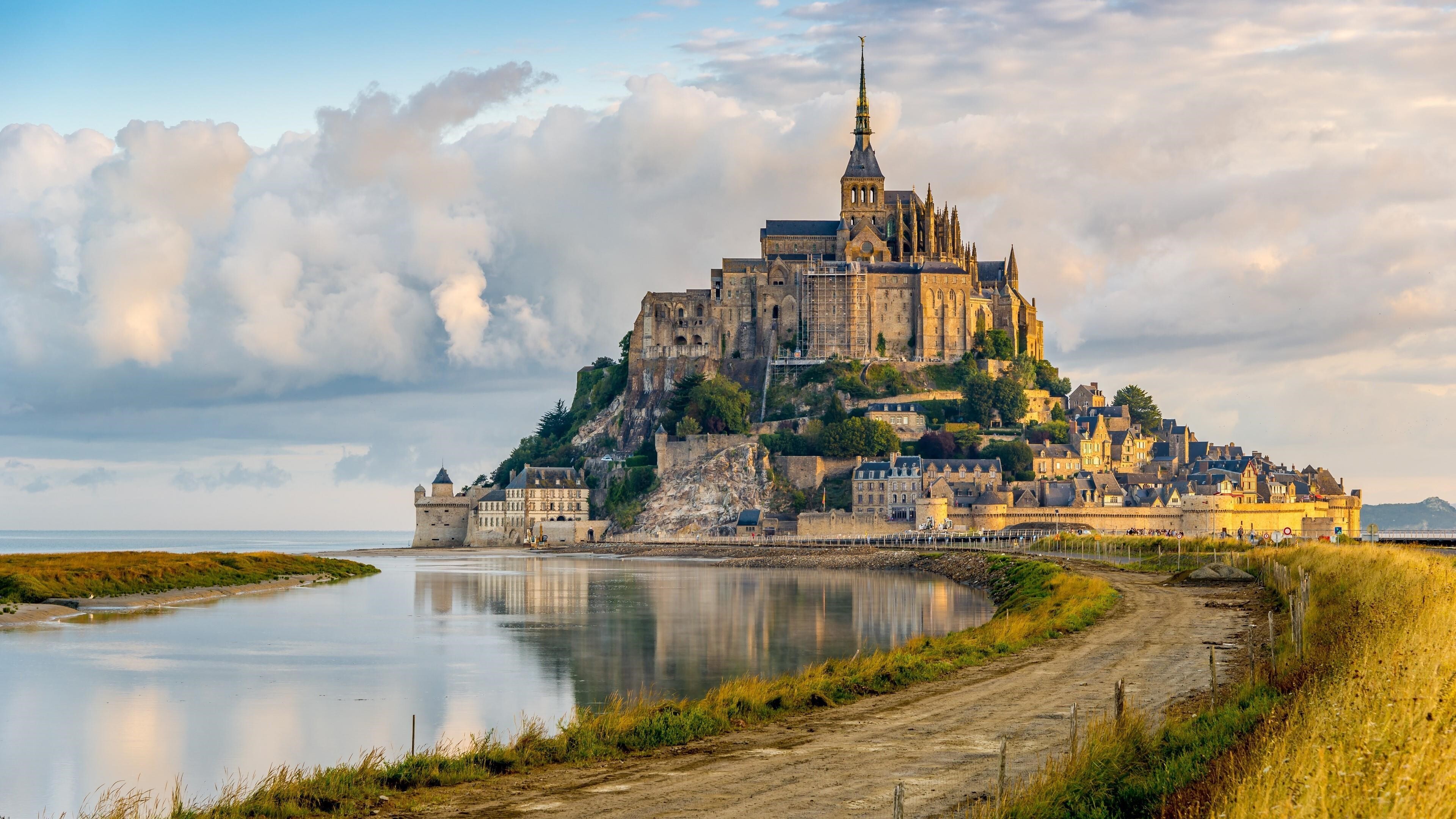 Le Mont Saint Michel Famous Tourist Attraction in France 4K Wallpaper