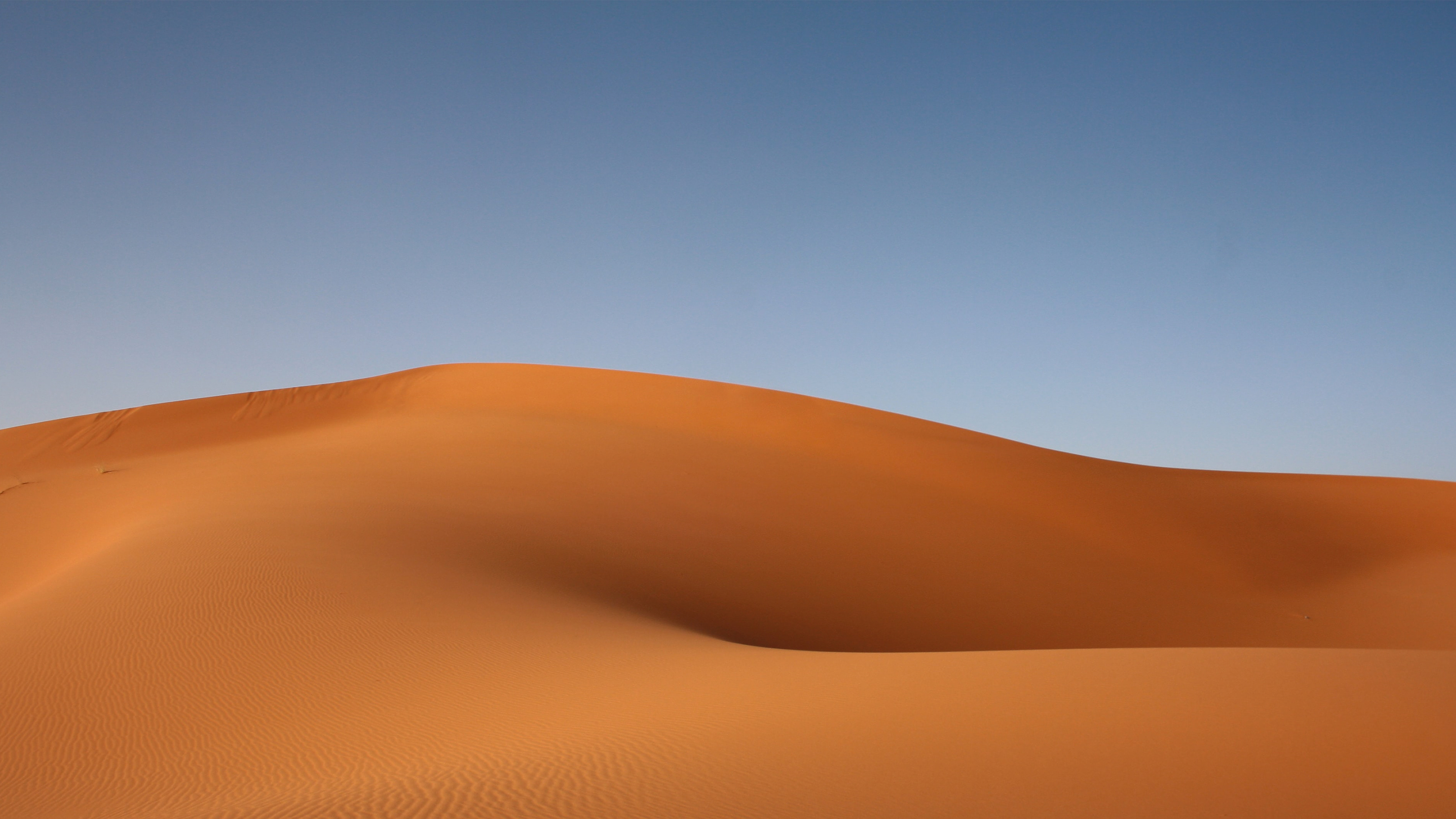 Desert Sand Dune Wallpaper in 4K