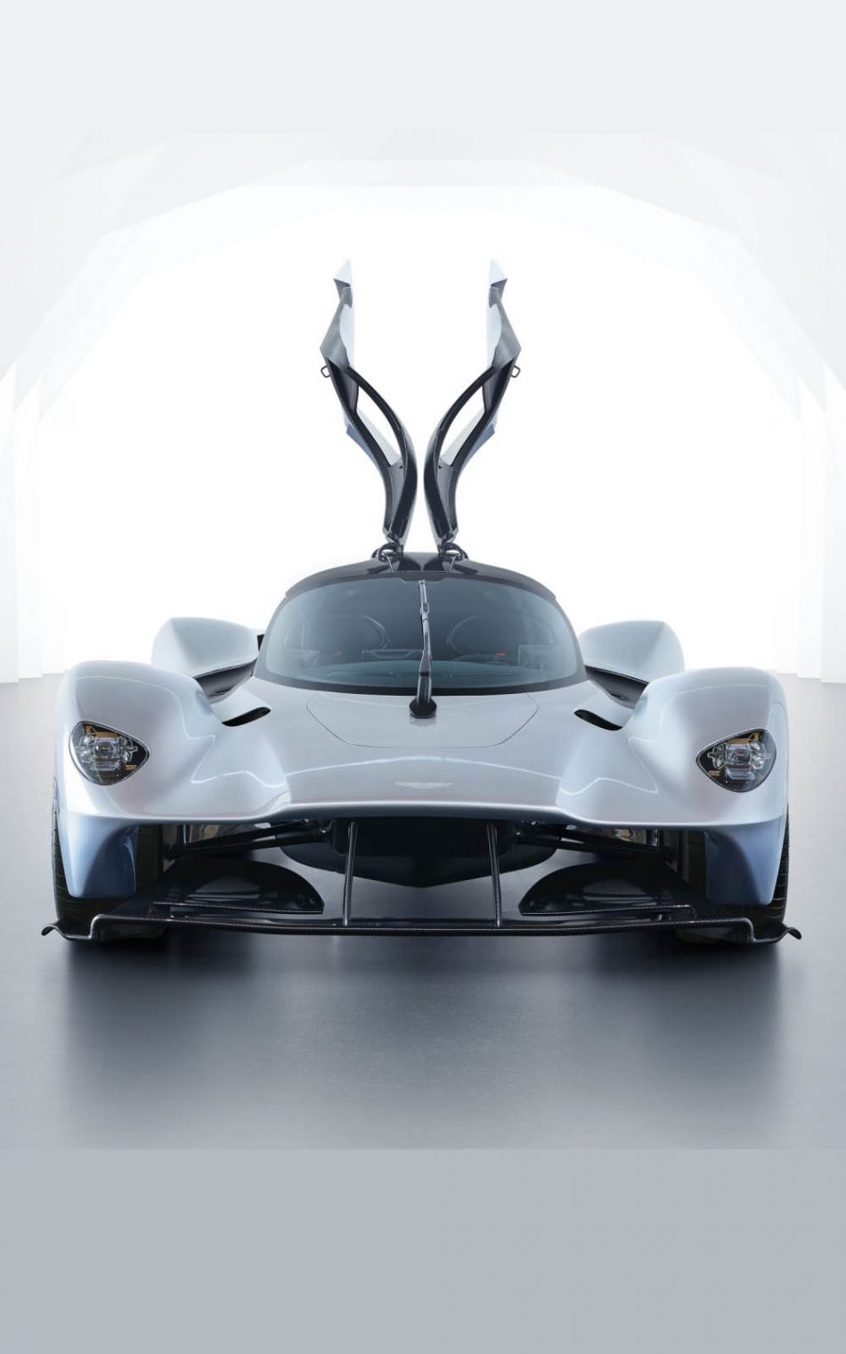 Aston Martin Valkyrie 2018 4K Ultra HD Mobile Wallpaper