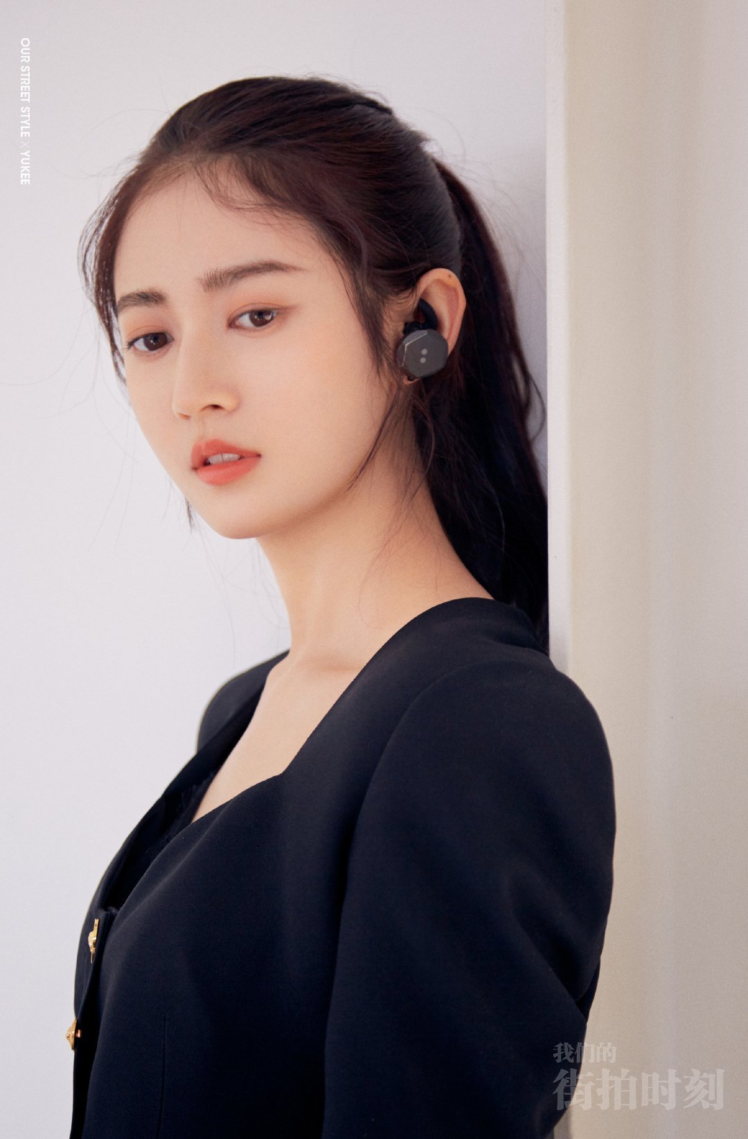 Women Asian Chinese Women Earphones Blazer Yukee Chen Actress Wallpaper:1080x1644