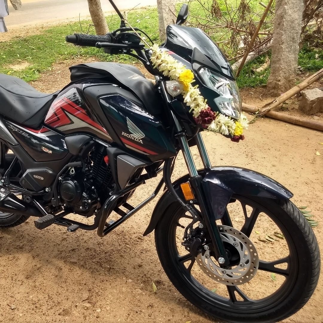 Honda SP 125 added a photo to their Instagram account • See 7 photo and videos. Photo and video, Honda, Photo